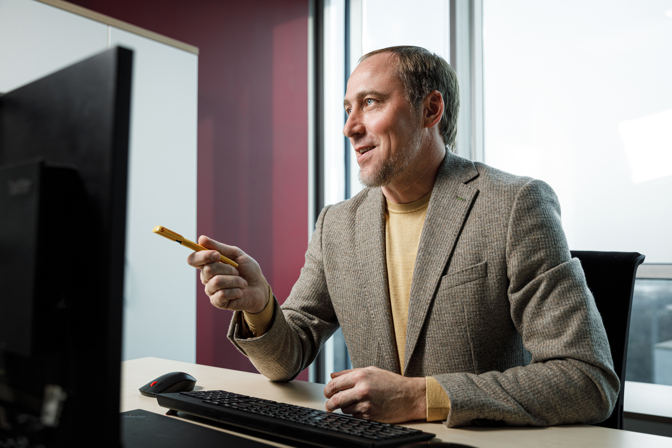 Forbes. Feelmedia production