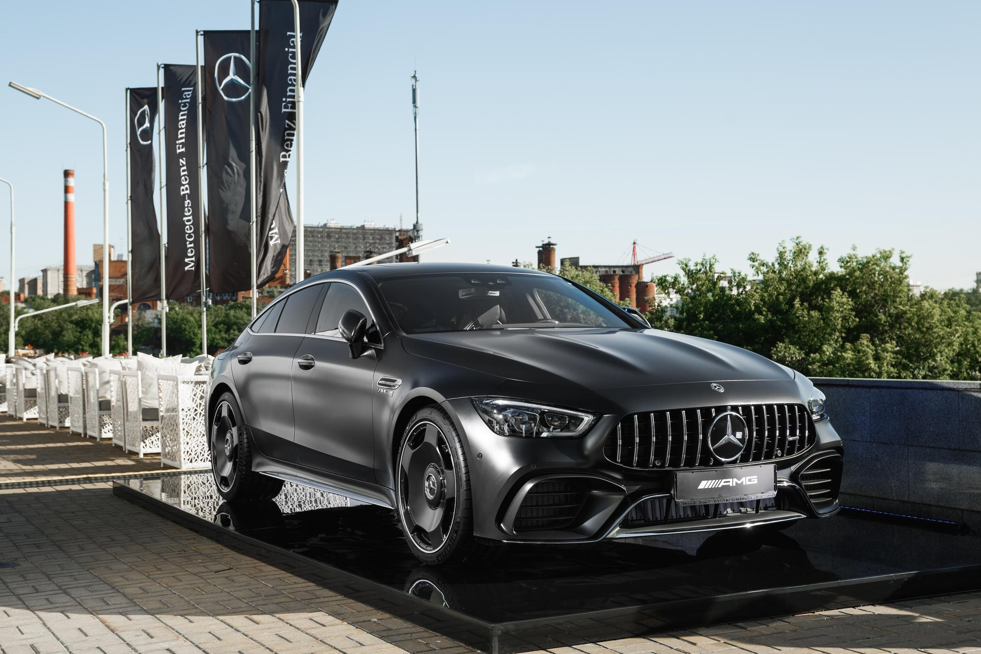 MERCEDES-BENZ FINANCE. Feelmedia production