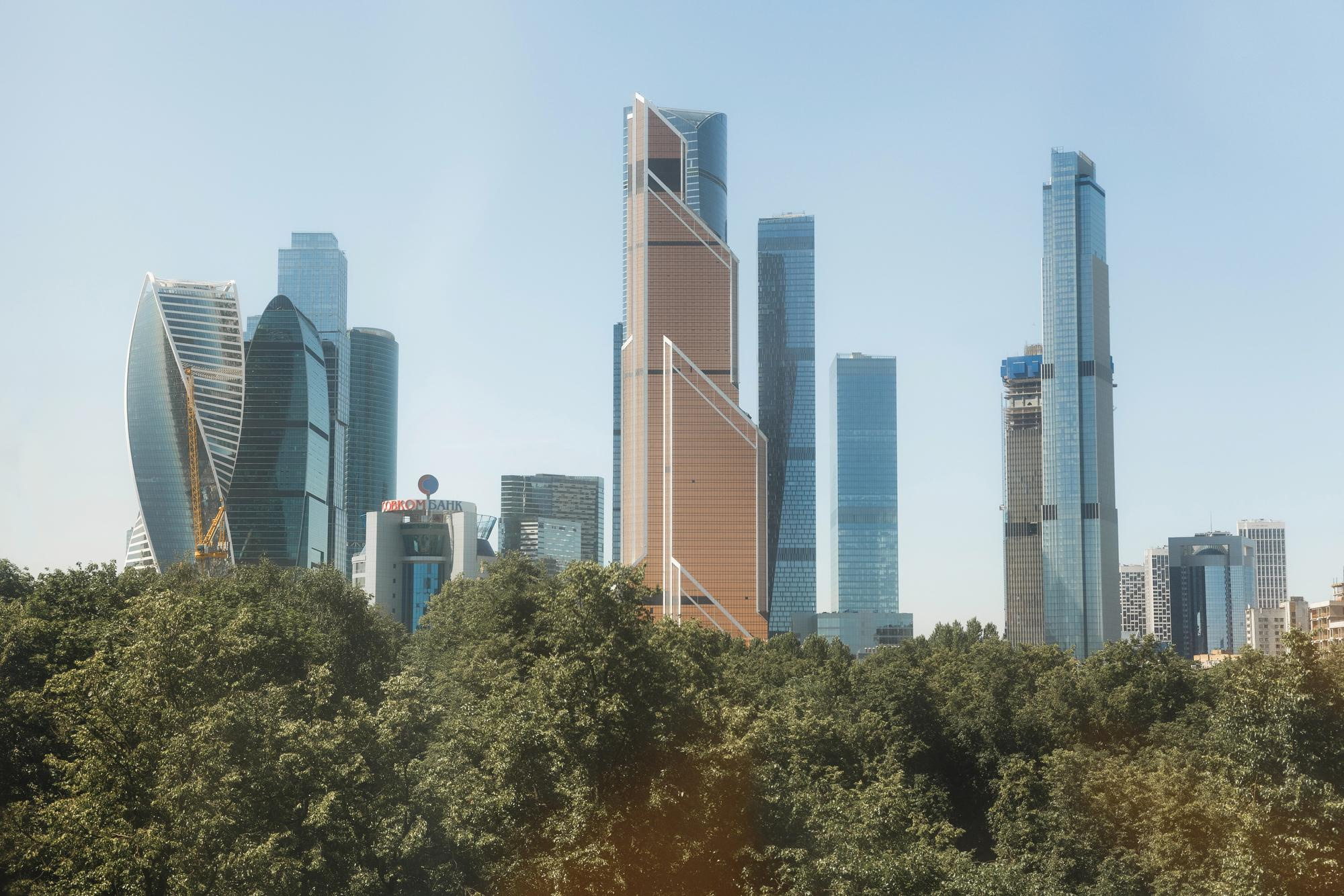 MERCEDES-BENZ FINANCE. Feelmedia production