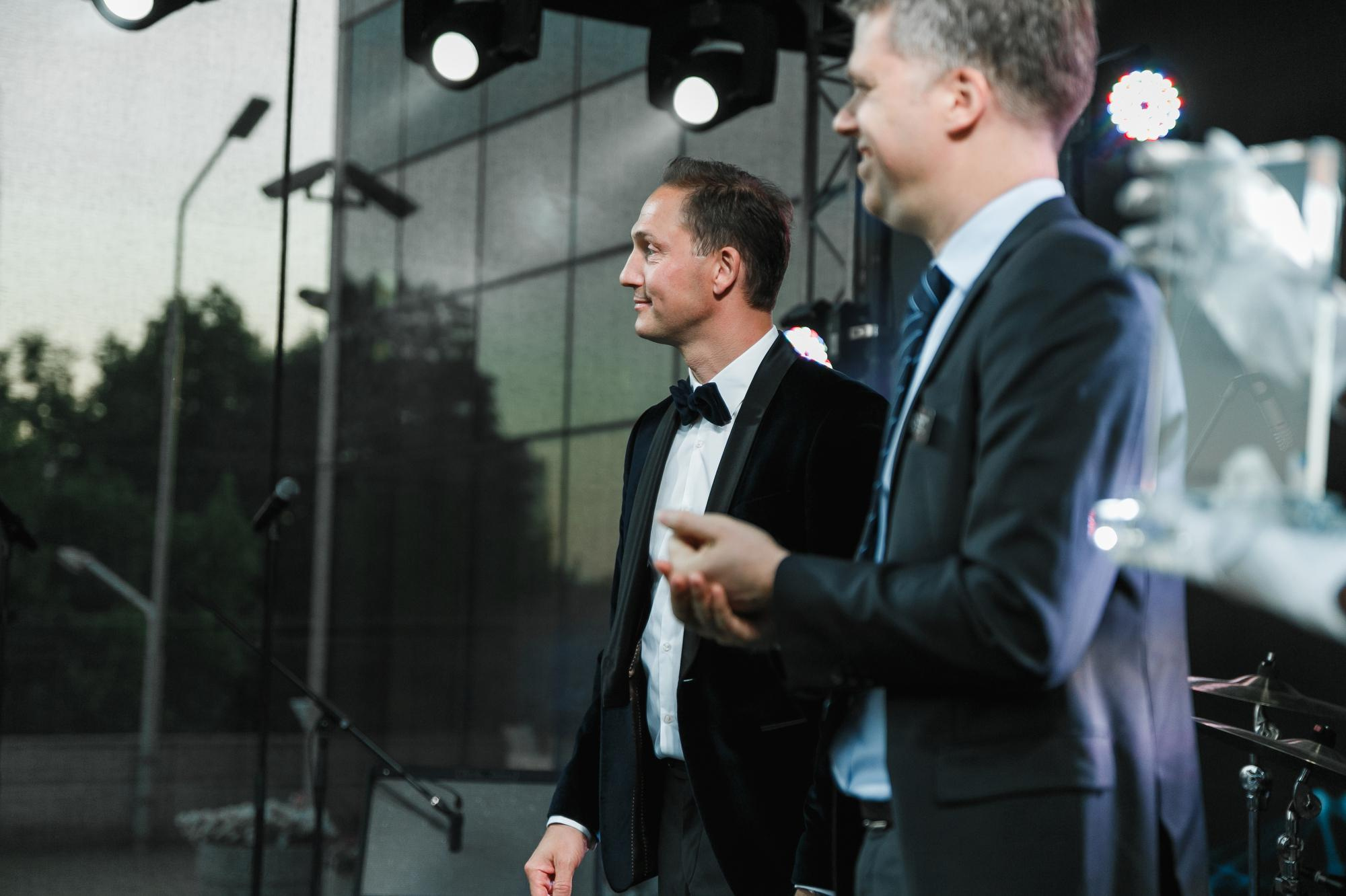 MERCEDES-BENZ FINANCE. Feelmedia production