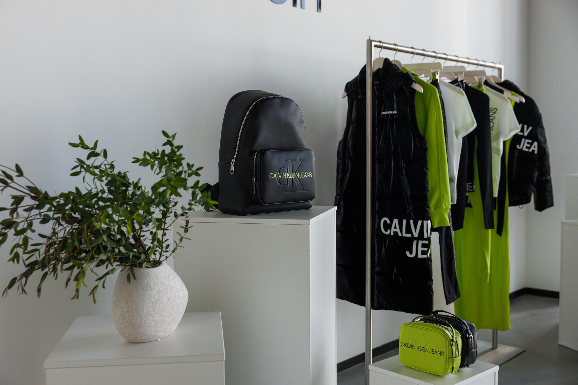 CALVIN KLEIN BLACK AND NEON. Feelmedia production