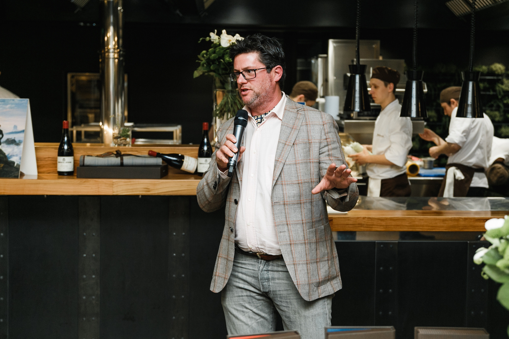 Henderson. Feelmedia production