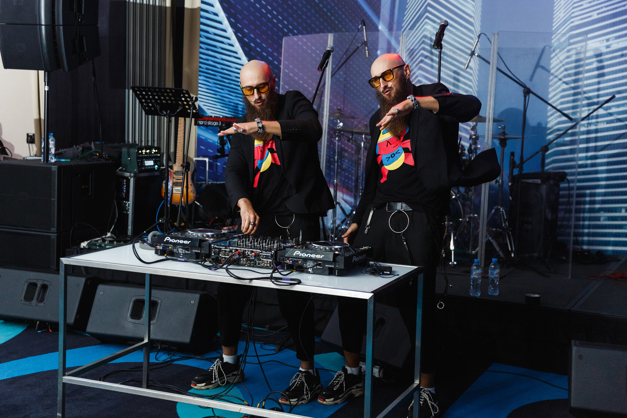 MERCEDES-BENZ FINANCE. Feelmedia production