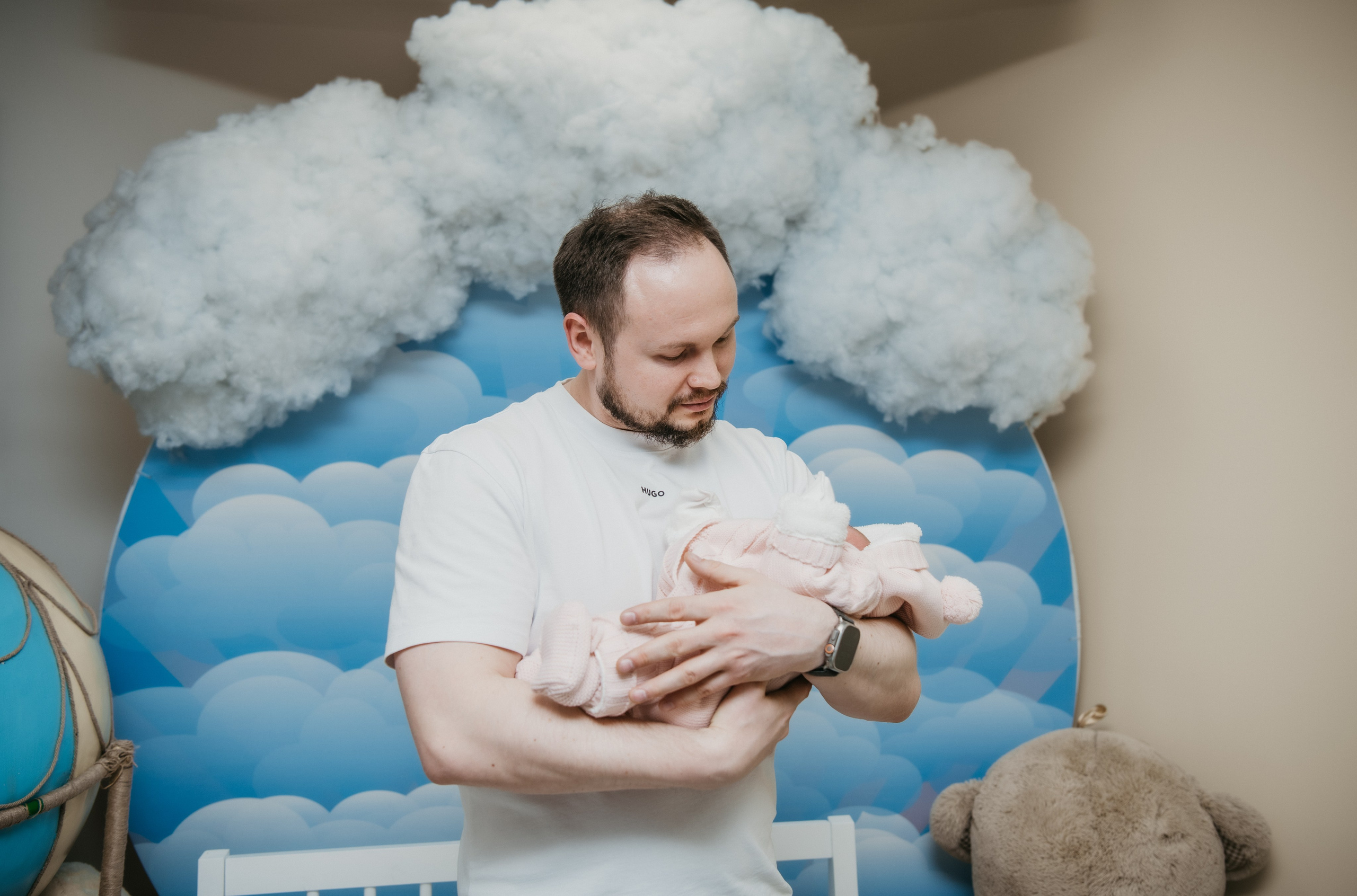 Выписка малышки. Мать и дитя на Севастопольском. Фотограф на выписку из роддома в Москве и МО