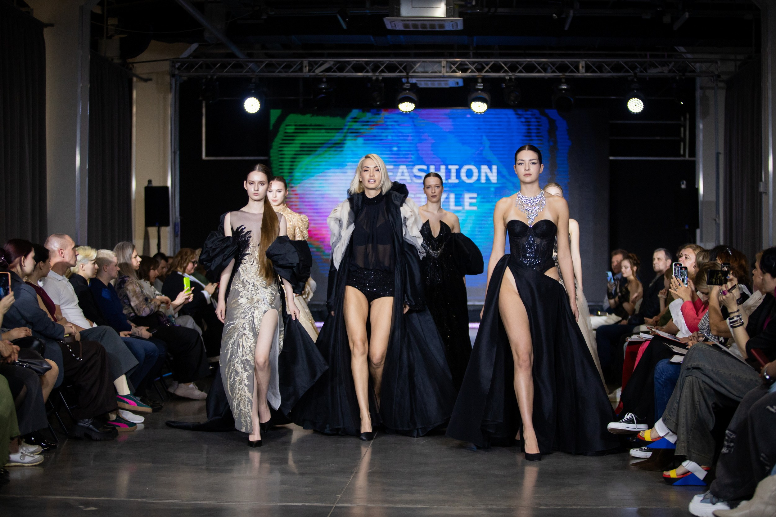 Фестиваль моды и красоты Fashion Style (17 мая 2025). Репортажный фотограф Алексей Пирязев