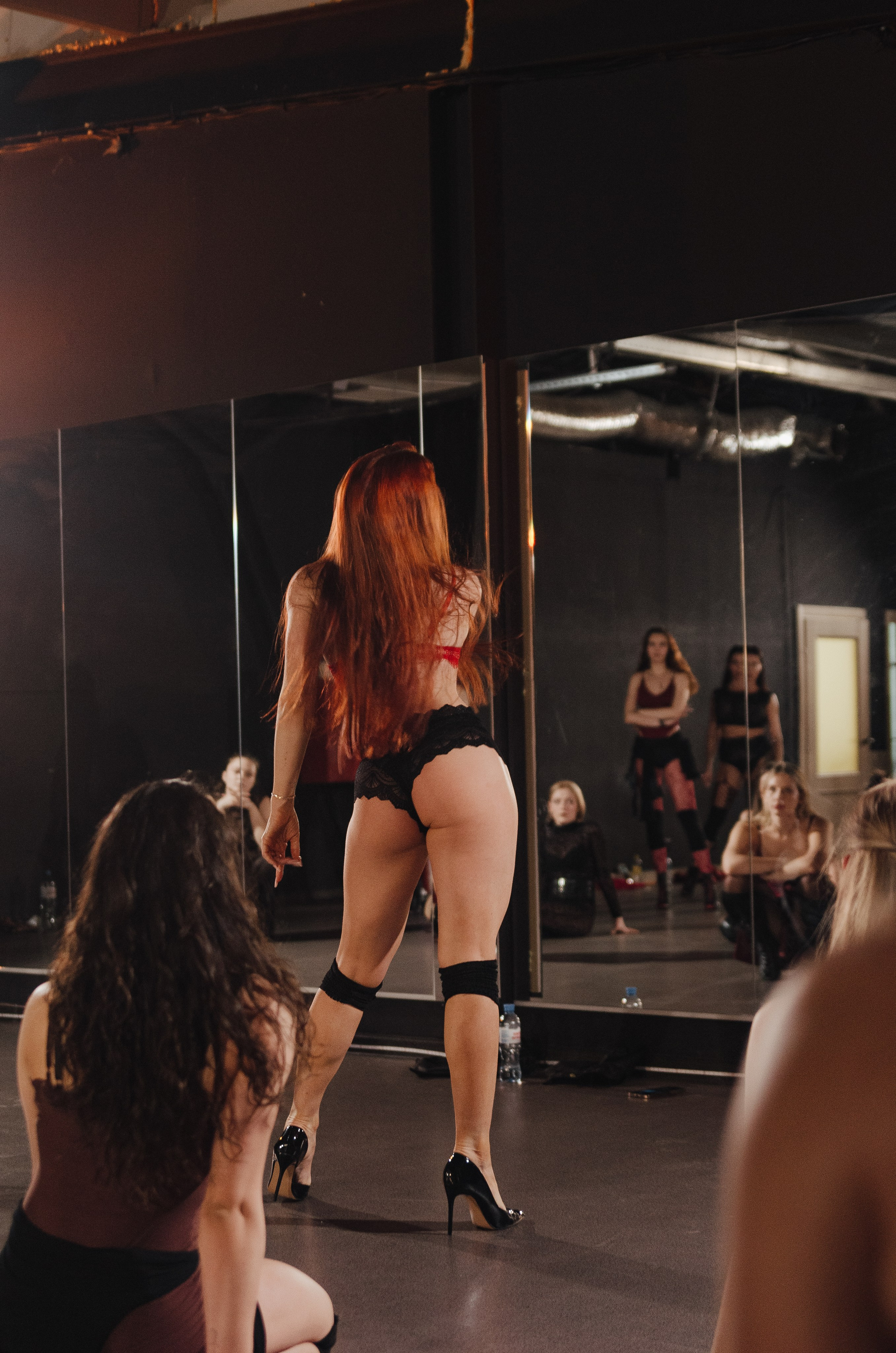 Мастер-классы по High Heels/Girly hip-hop от Оксаны ATTA. Денисова Аля — фотограф для парных съемок и индивидуальных историй в Барнауле