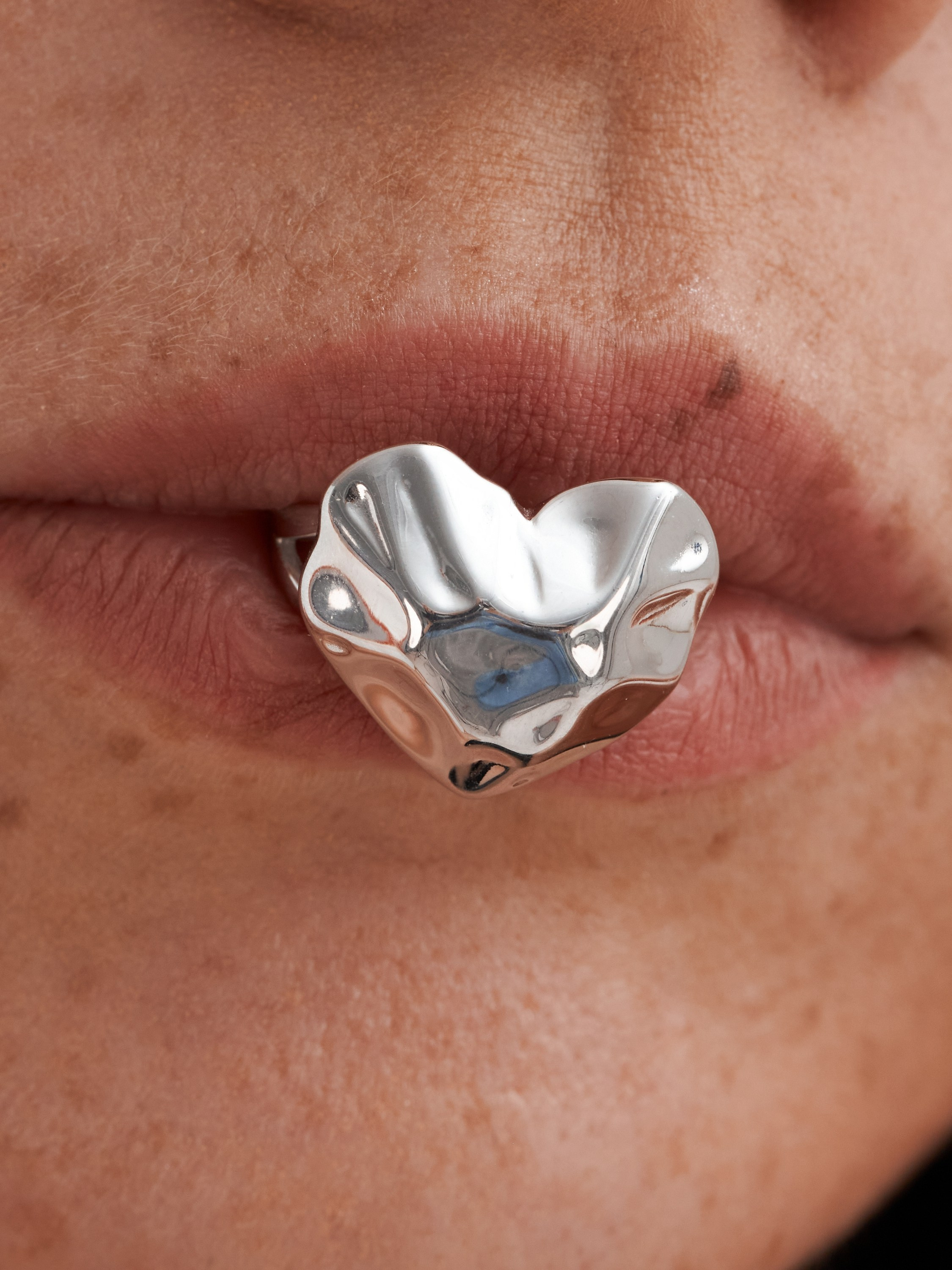 Фотосъемка ювелирных украшений Екатеринбург бижутерия Wildberries ВБ Ozon Озон предметная съемка Екб заказать цена фотосъемка товара WB. Фотограф Екатеринбург Анастасия Жерновская | Маркетплейсы и нейрофото