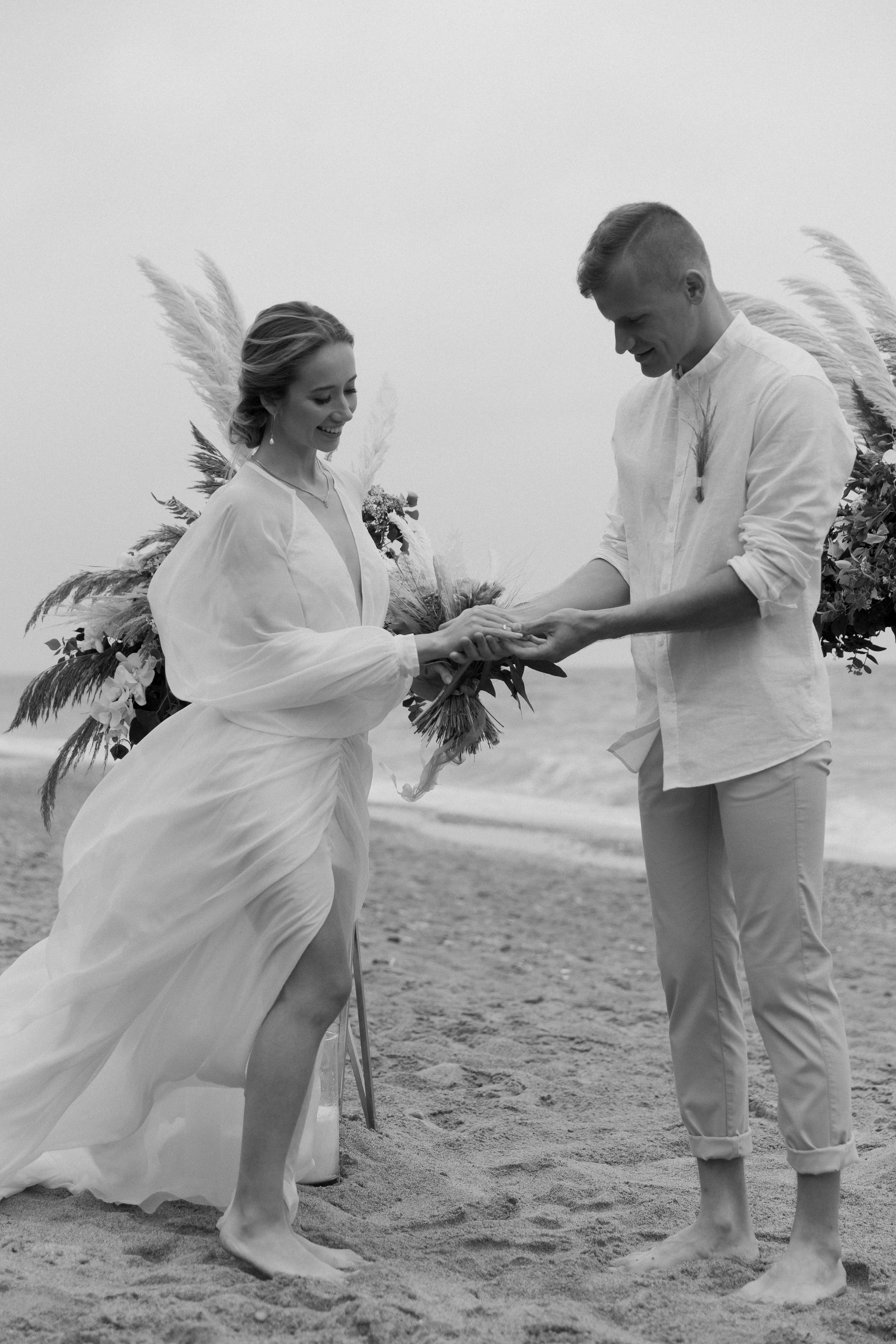 На берегу моря…. СВАДЕБНЫЙ ФОТОГРАФ В КРЫМУ И СЕВАСТОПОЛЕ