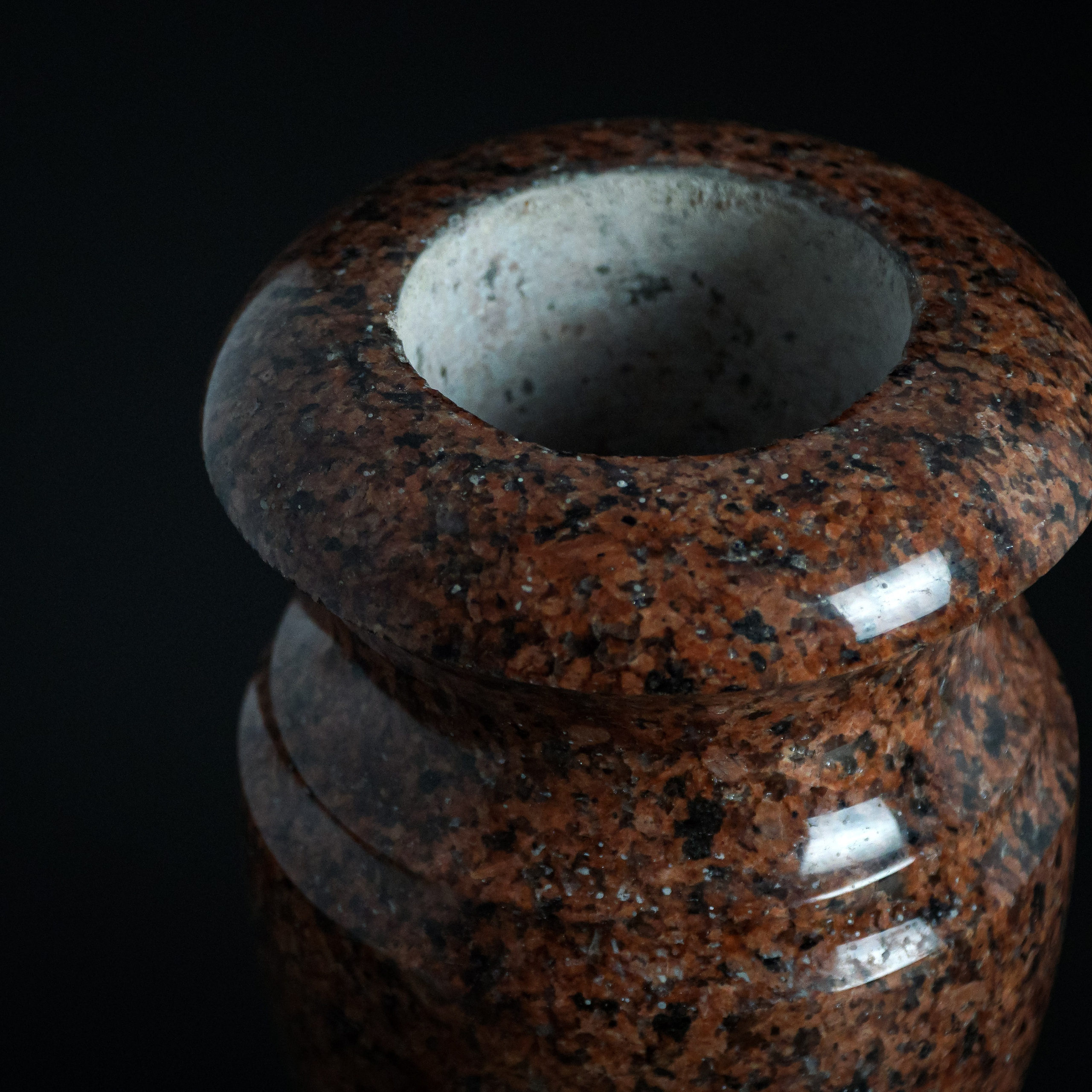 Вазы из мрамора. Катя Кудринская. Фотограф на мероприятие СПб. Семейный фотограф