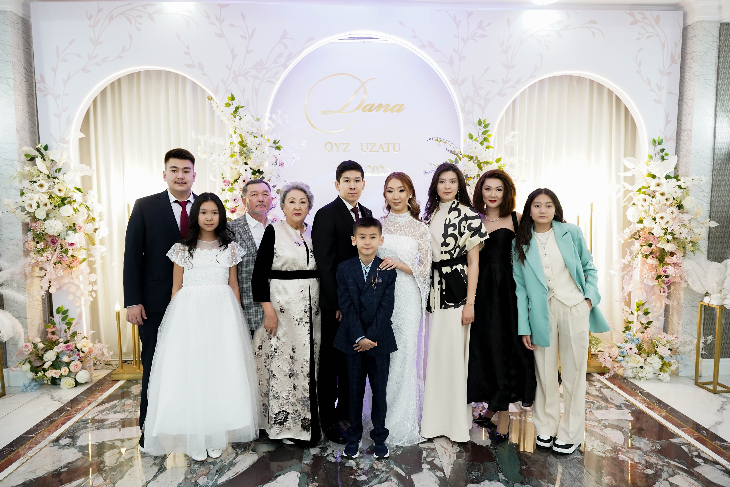 Dana uzatu. Фотограф Ернар Ержанов