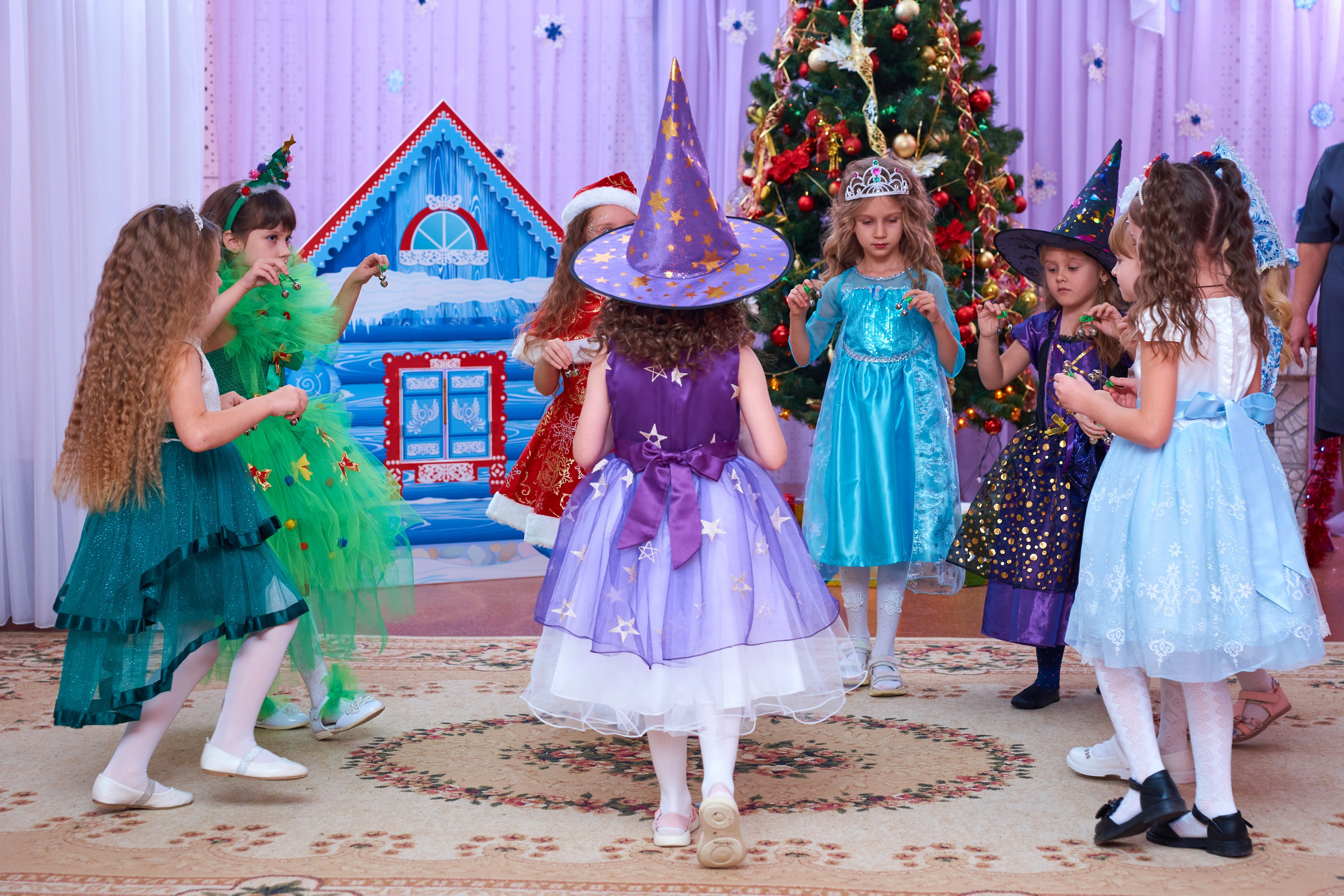 Новогодние утренники. Childrenfoto.ru