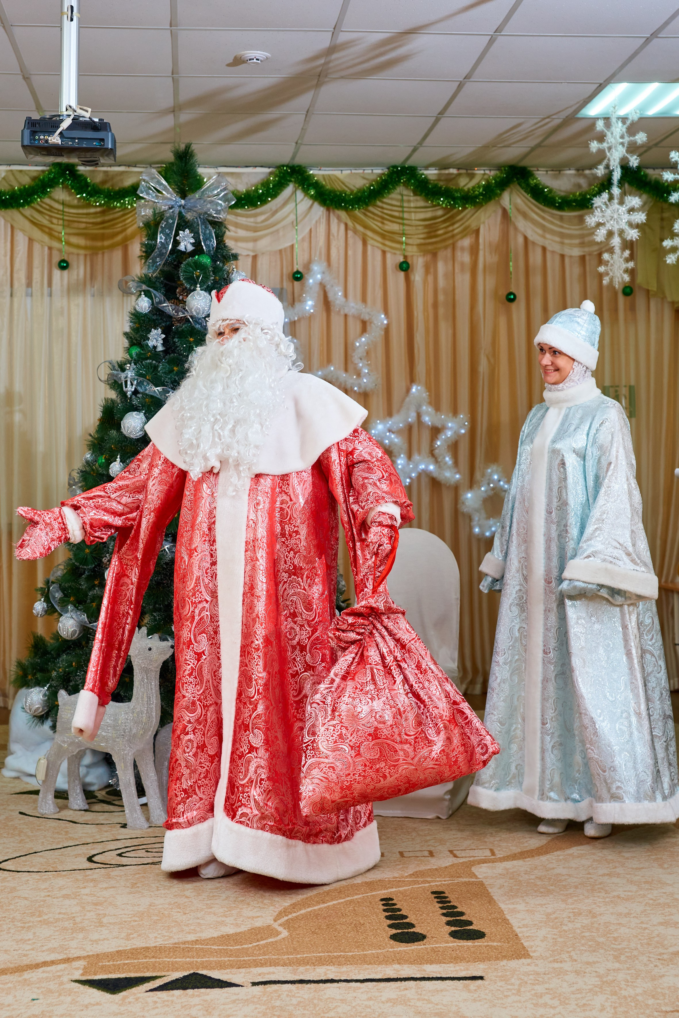 Новогодние утренники. Childrenfoto.ru