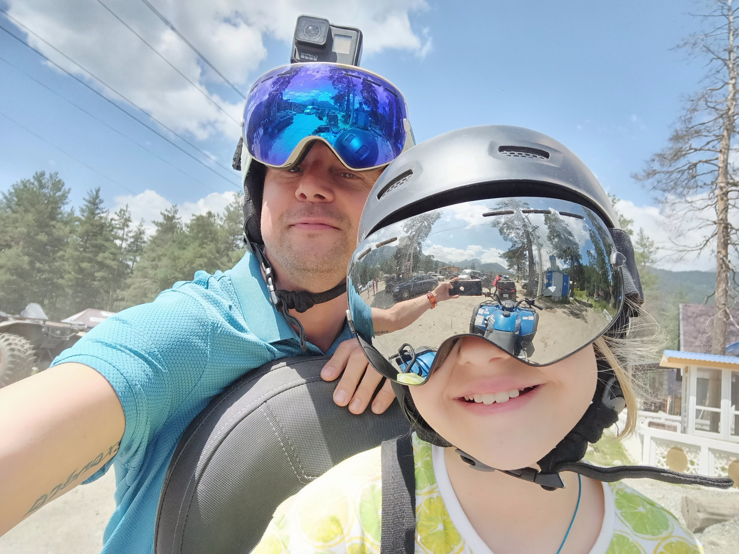 Эльбрус 2023 Маша Саша Дима. Заставка