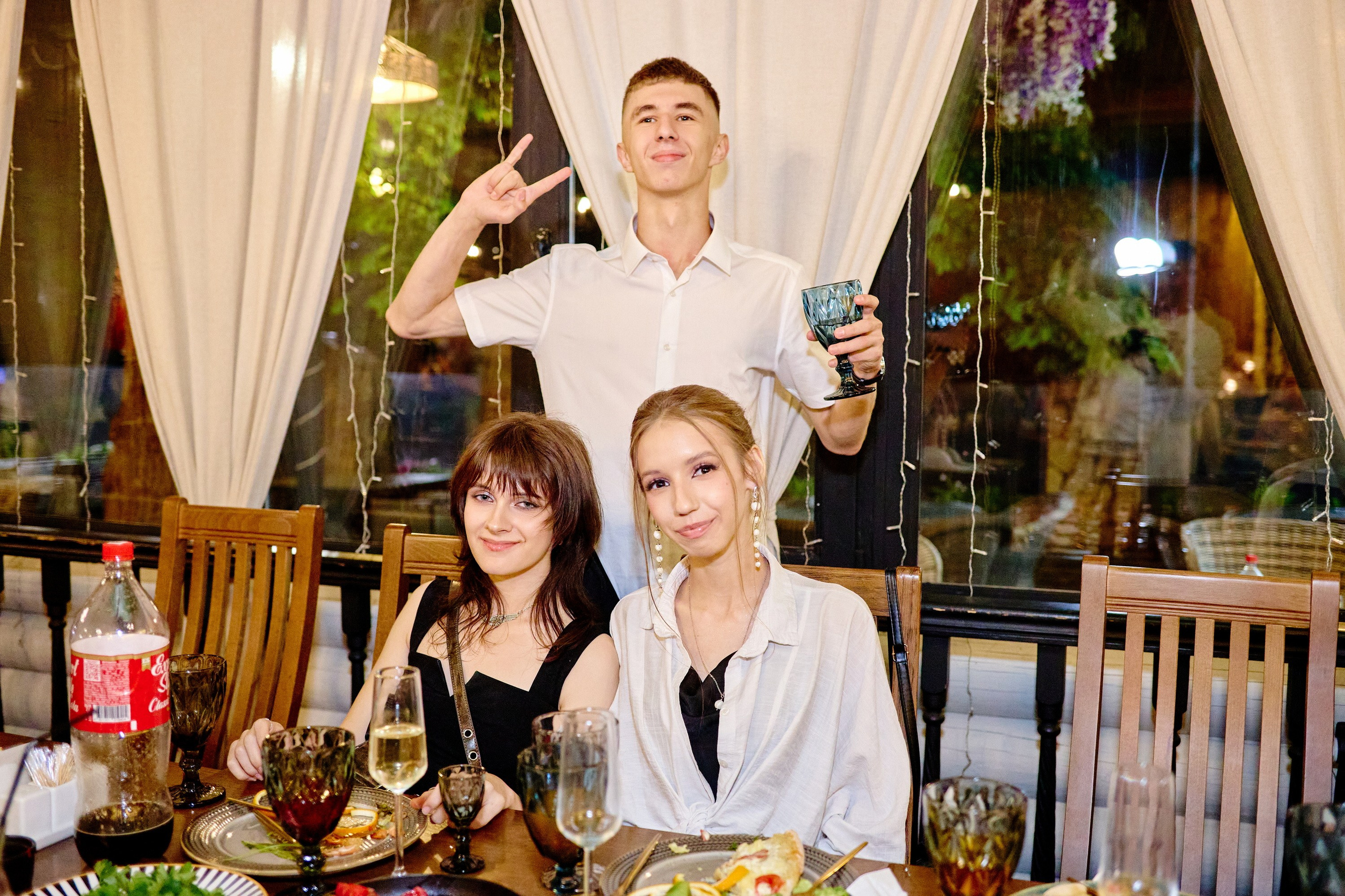 Выпускной 35 Сош. Фотограф Выпускные альбомы Таганрог Сергей Коробченко