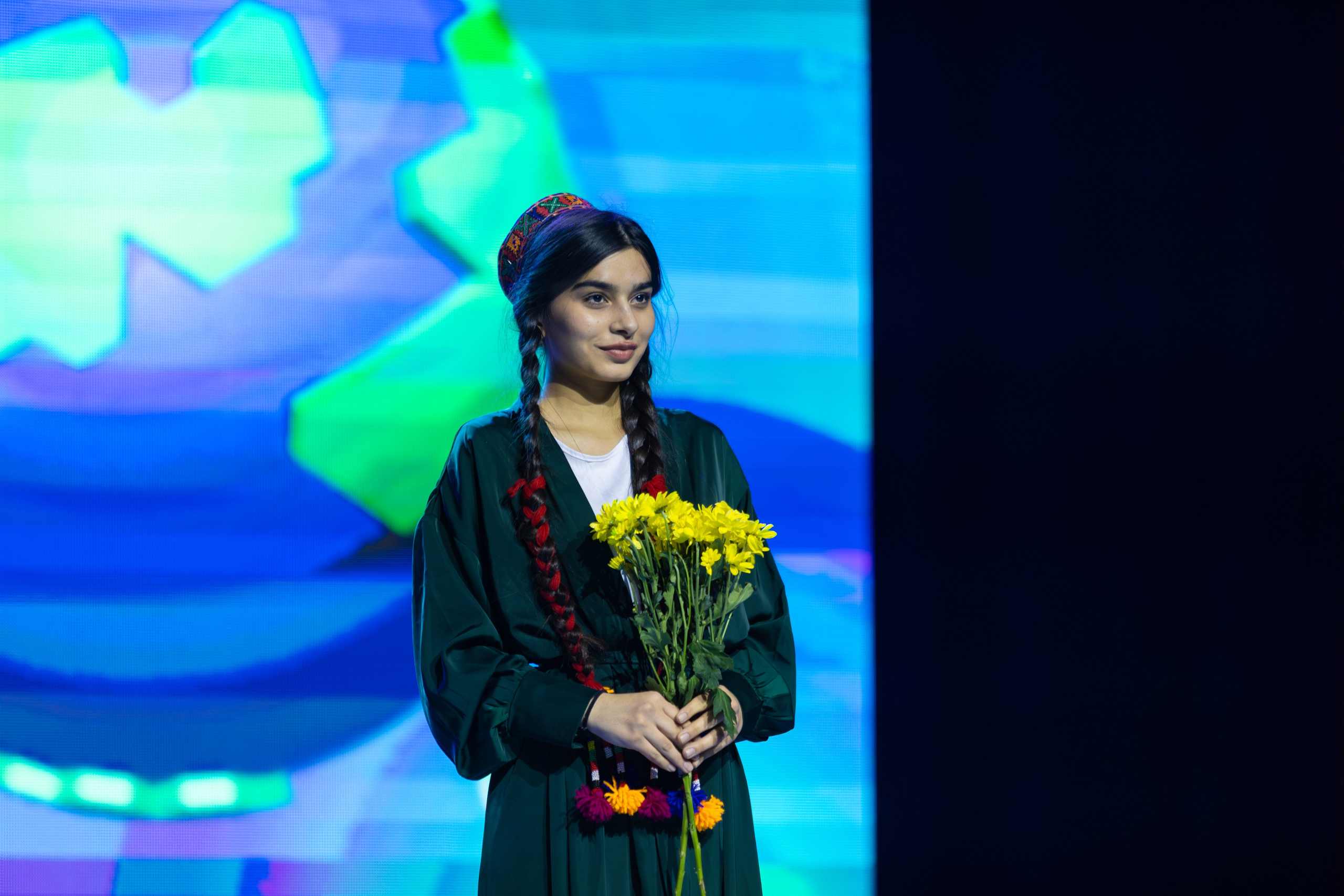 День международного студенческого единства в ДВФУ. Олег Катакинов| Репортажный фотограф в городе у моря (Владивосток)