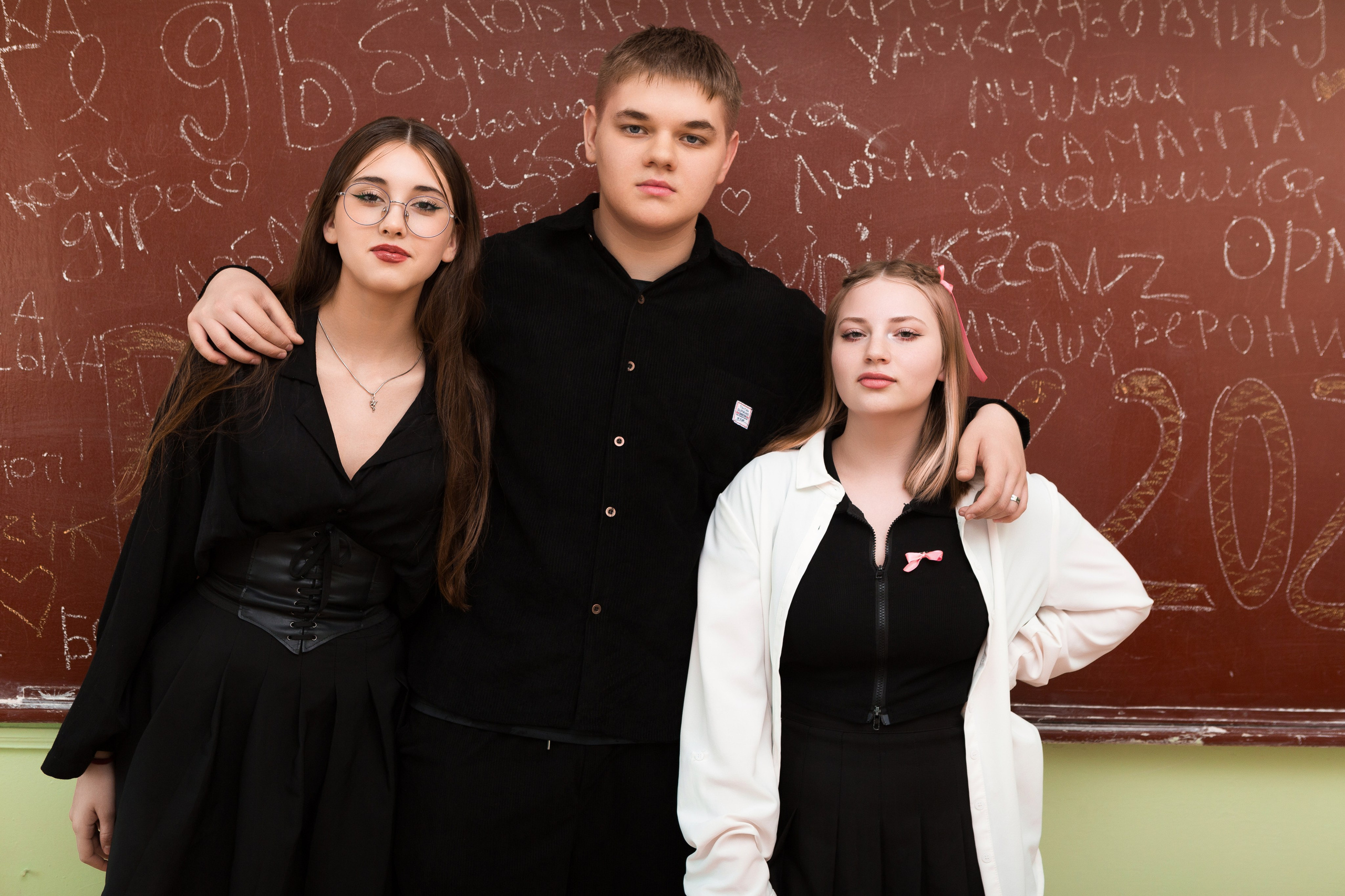 ШКОЛЬНАЯ ФОТОСЕССИЯ — ДЛЯ 9 КЛАССА. ТВОЙ АЛЬБОМ / ТВОИ ПРАВИЛА