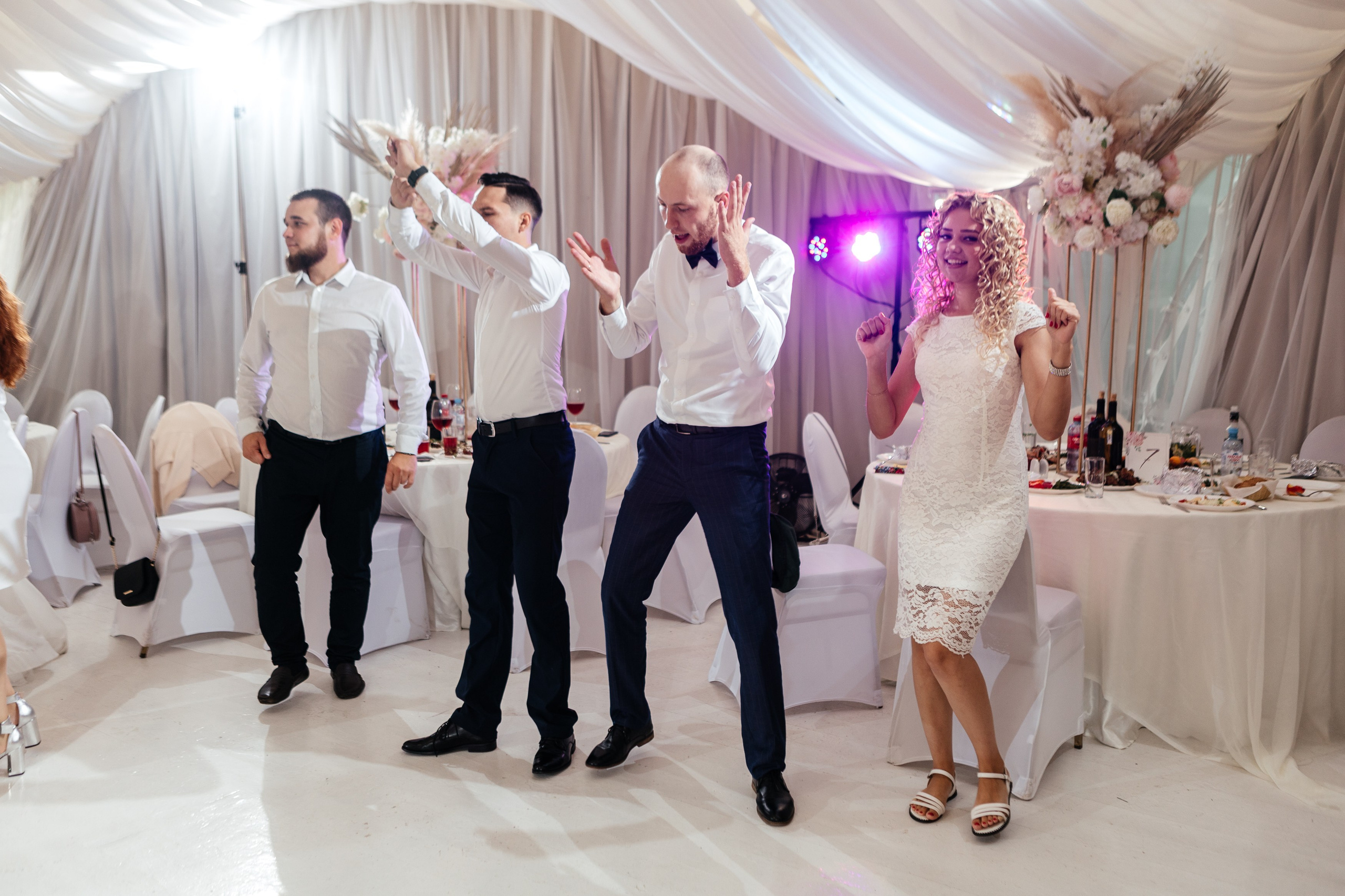 Свадебный фотограф Уфа — Руслан ГабдлисламовЖивые эмоции, красивые кадры, воспоминания на всю жизнь.Работаю по всей Республике Башкортоста. Свадебный фотограф Уфа Руслан Габдлисламов