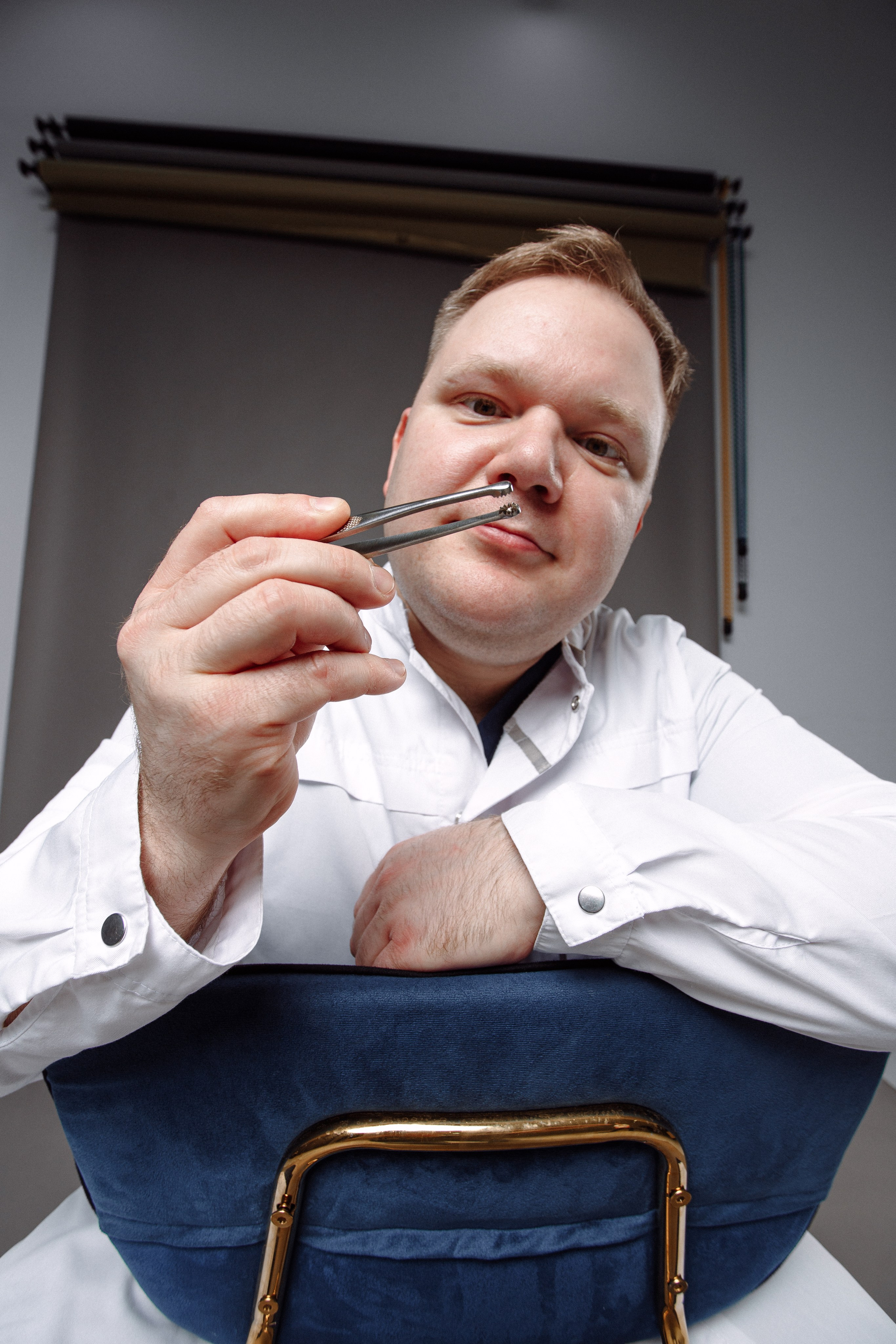 Съёмка врача в студии. Фотограф врача в Нижнем Новгороде и Нижегородской области.