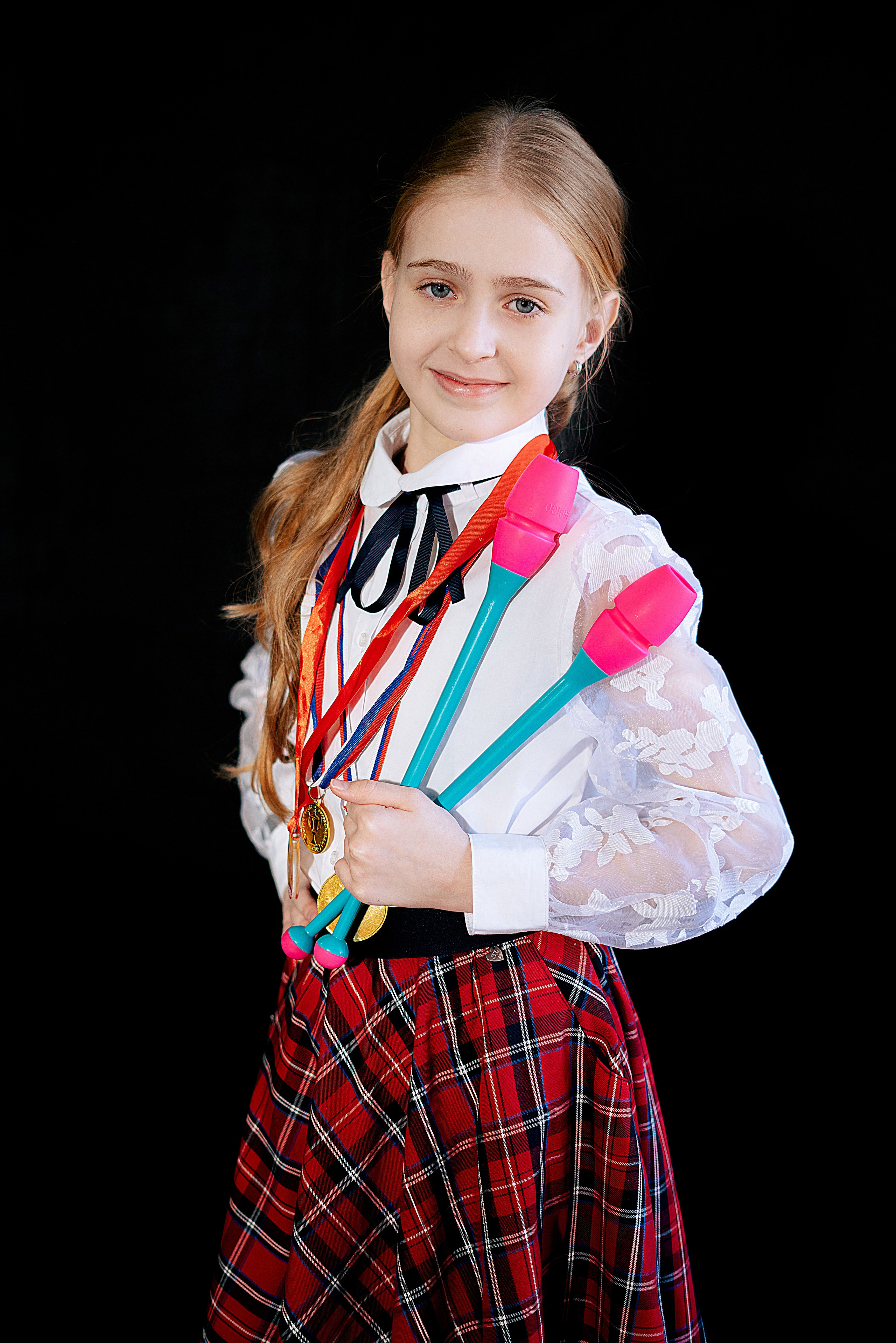 Школьные портреты. Школьный фотограф в Челябинске. Выпускные фотоальбомы