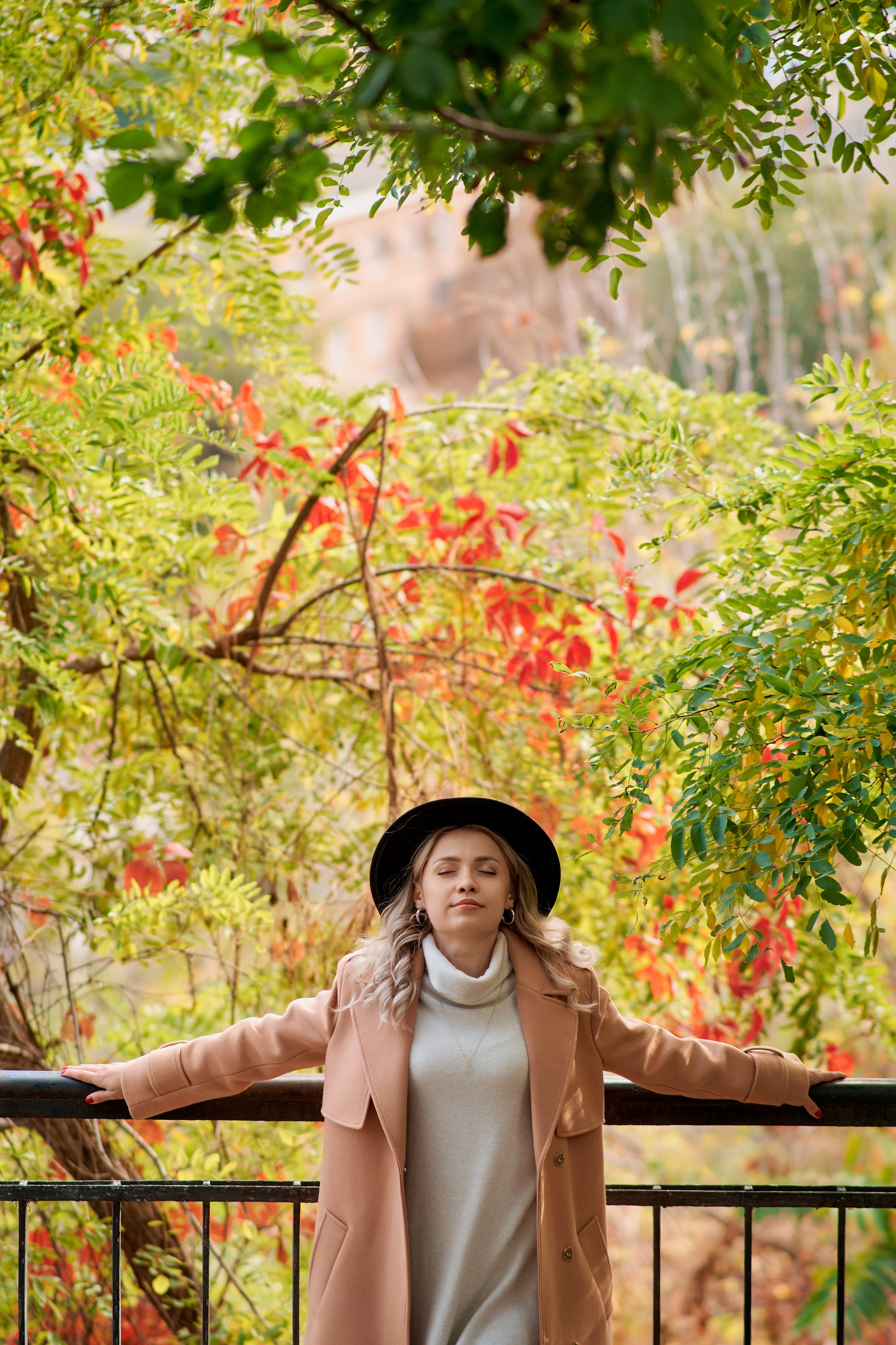 Осенняя прогулка мамы с сыном. Фотограф Таганрог Анна Трайжон