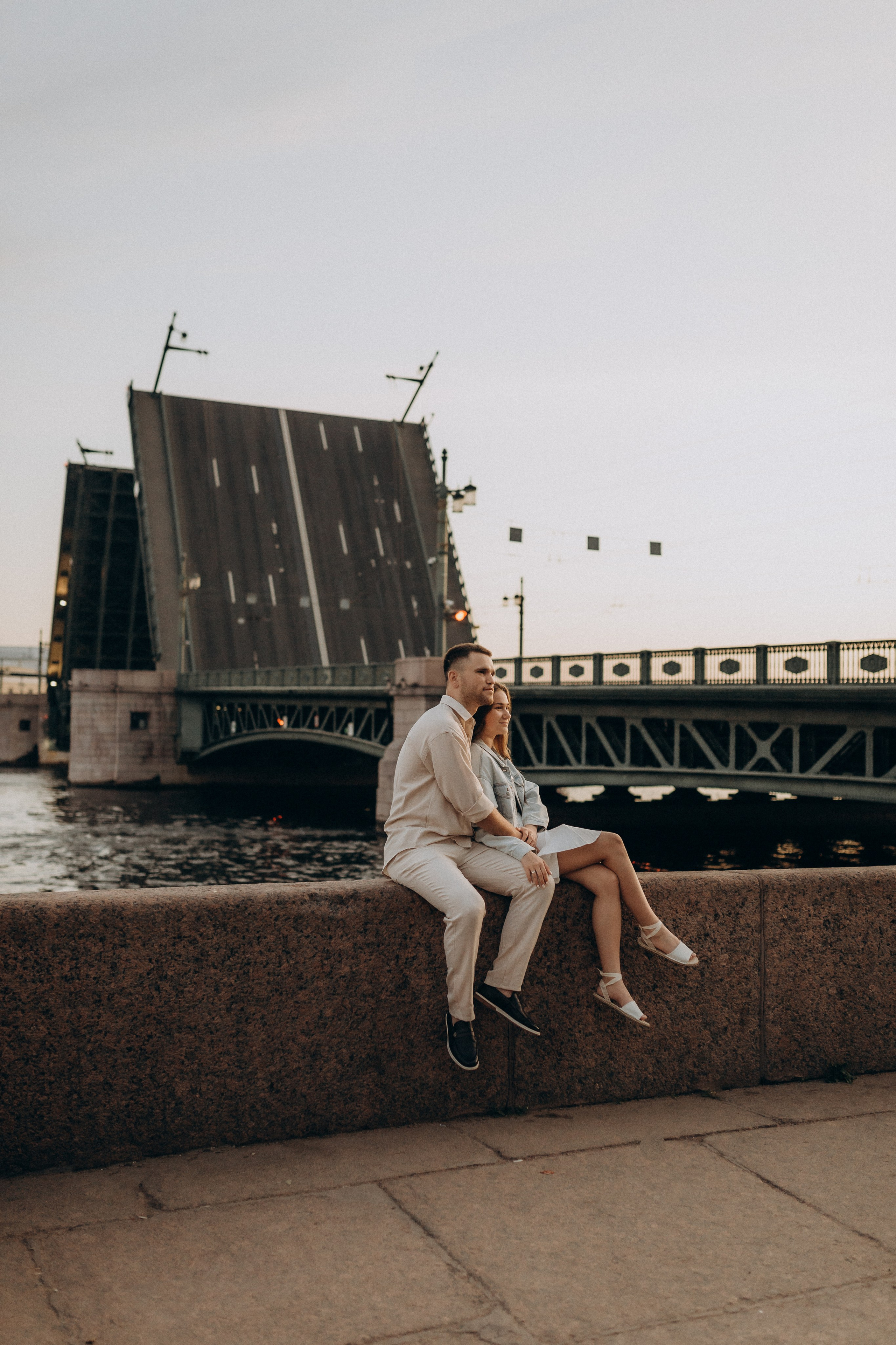 Фотосессия с разводными мостами: LoveStory. Фотограф Санкт-Петербург Князева Елизавета
