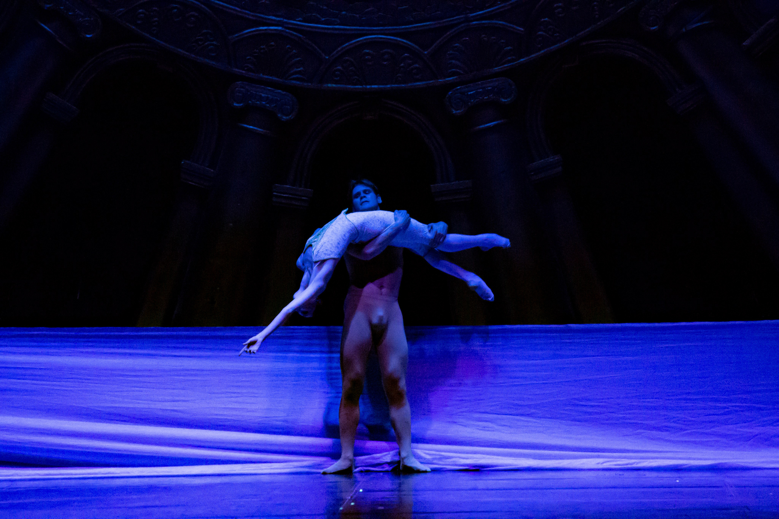 Русский Гамлет спектакль премьера Марийского театра оперы и балета в Зимнем театре г. Сочи. Фотограф в Сочи Юрий Шептаев