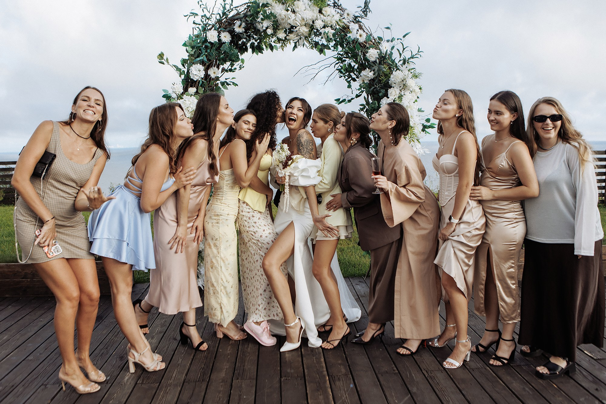 Саша и Вика 5.09.25. Свадебный фотограф Владивосток Алина Гевондова