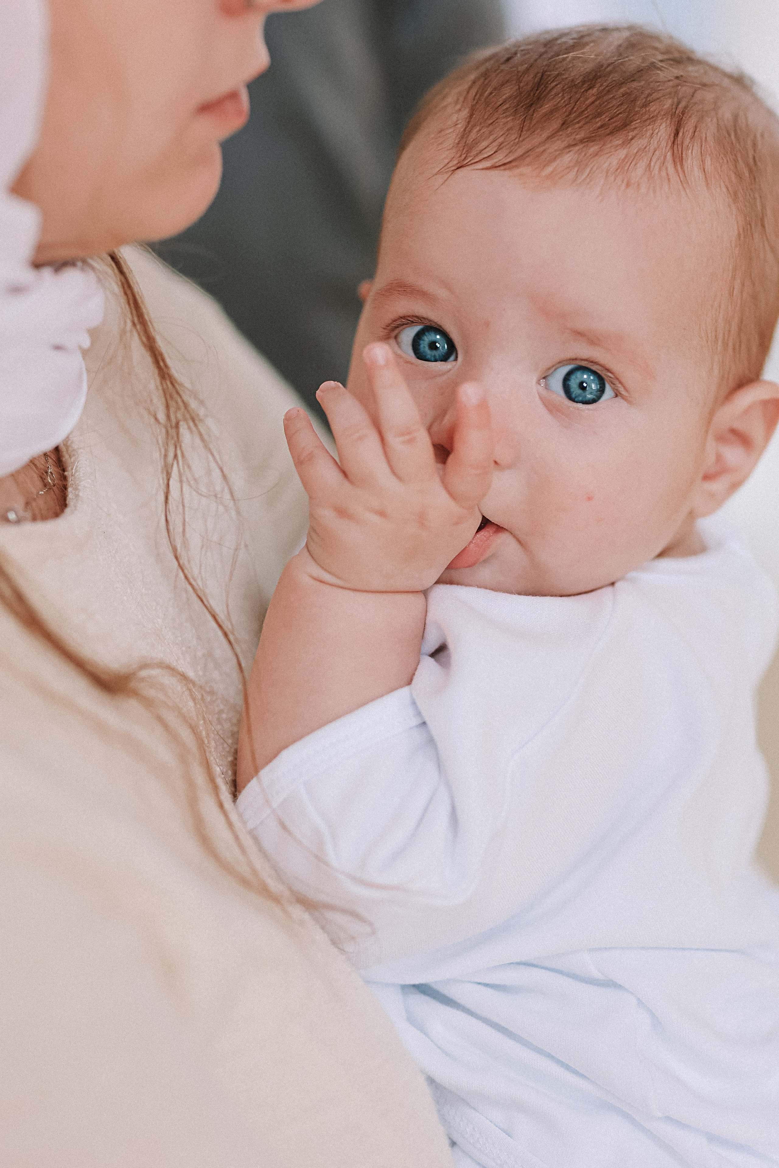 Крещение церковь около моста влюбленных. Семейный фотограф Тюмень, фотограф на роды Салмина Мария
