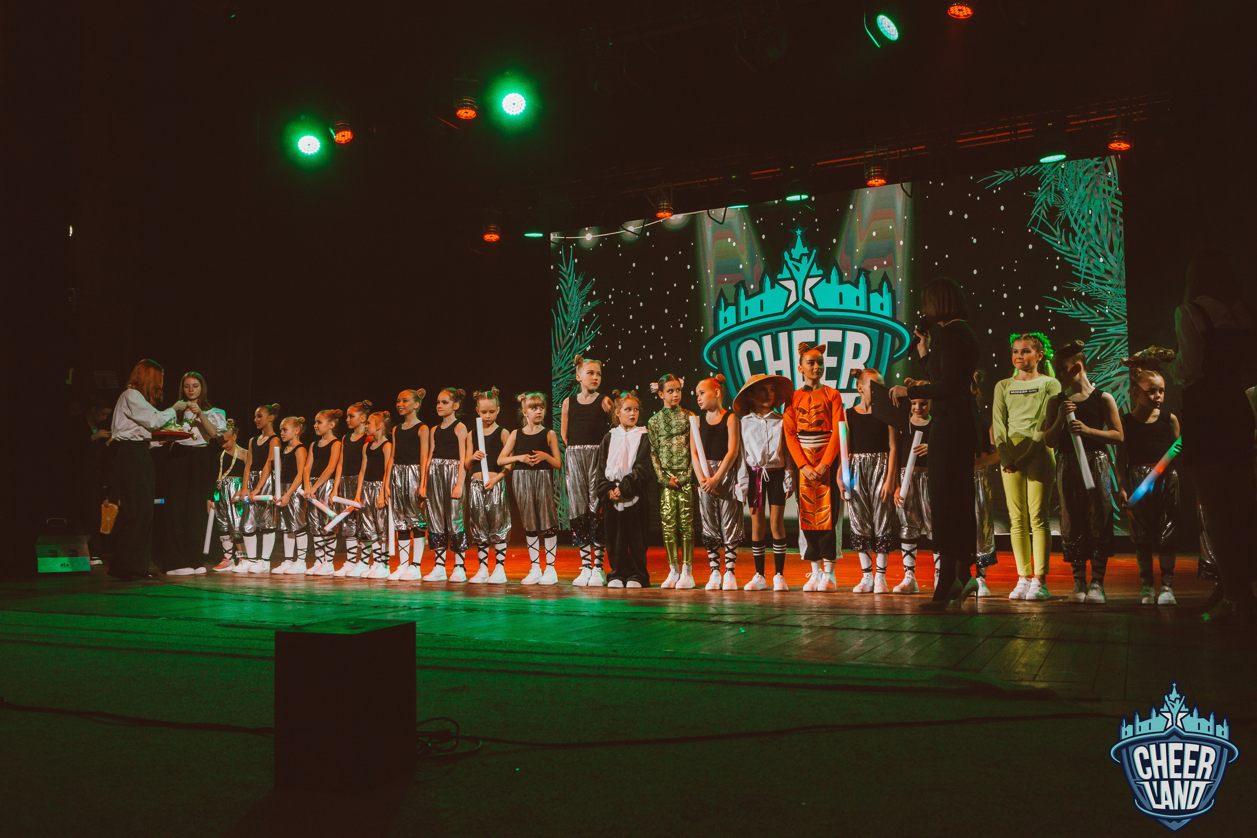 КОСМИЧЕСКОЕ НОВОГОДНЕЕ ПУТЕШЕСТВИЕ «CHEER LAND». Репортажный, семейный, свадебный, портретный фотограф