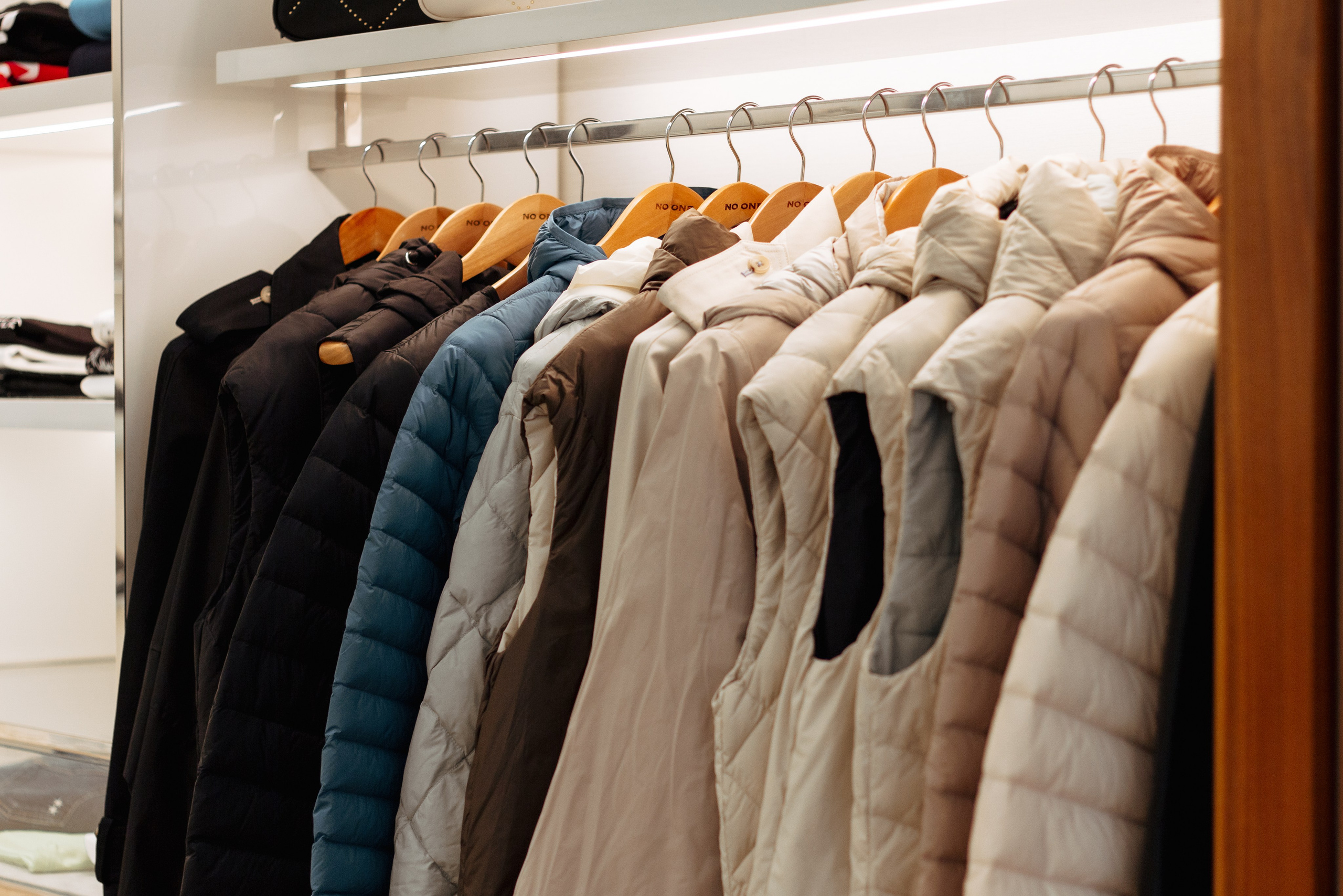 Интерьерная съемка NO ONE (ТРЦ Планета). Фотограф Красноярск Архипова Алина