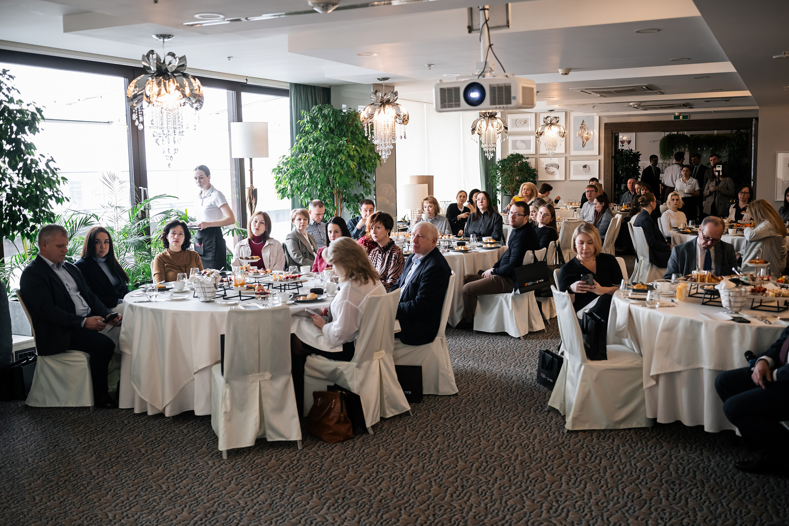 Бизнес-завтрак А7 в ресторане 10Ten