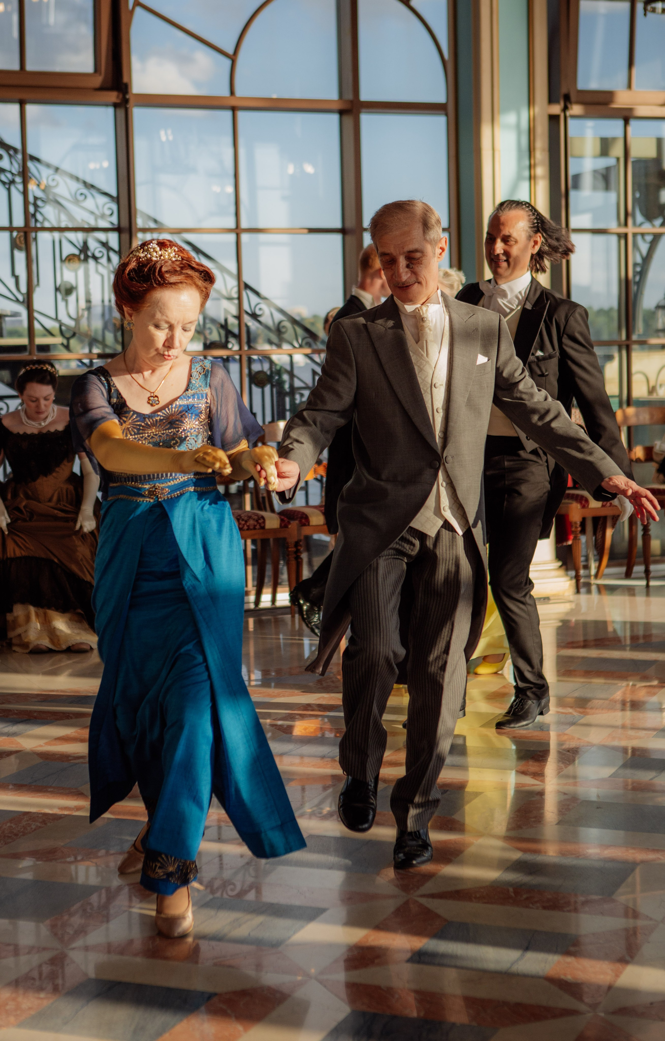 БАЛ. Репортажный фотограф Москва (детские праздники, квизы, концерты, дни рождения, свадьбы)