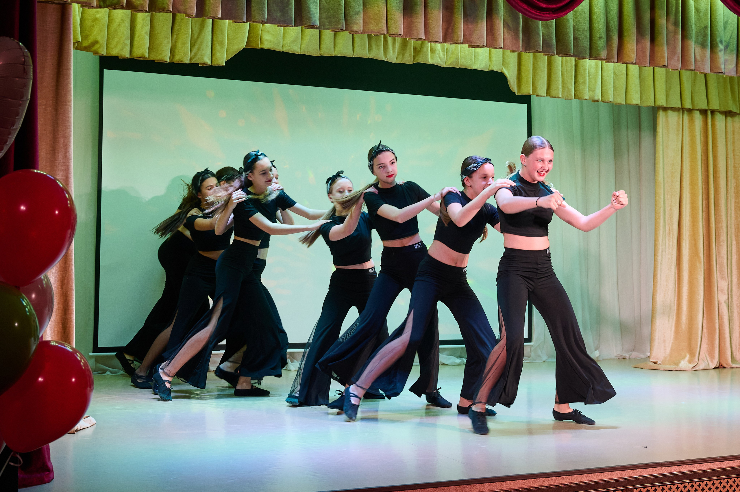 День матери Виноградный. Жизнь курорта Кабардинка в фотографиях