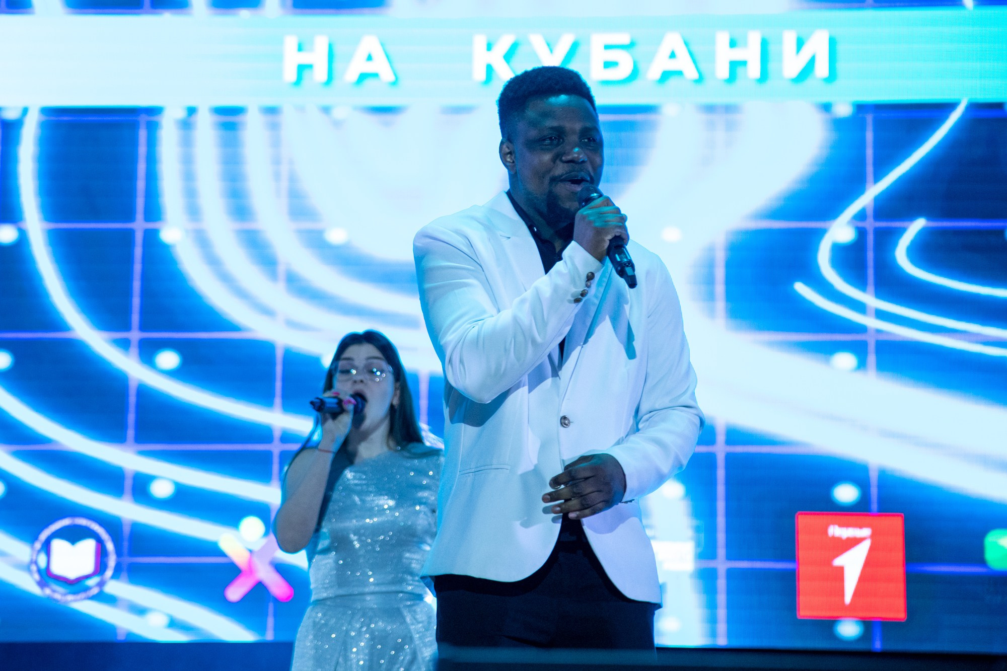 Гала-концерт «Студвесна на Кубани». Репортажный, промышленный и маркетплейс-фотограф Дмитрий Чернат