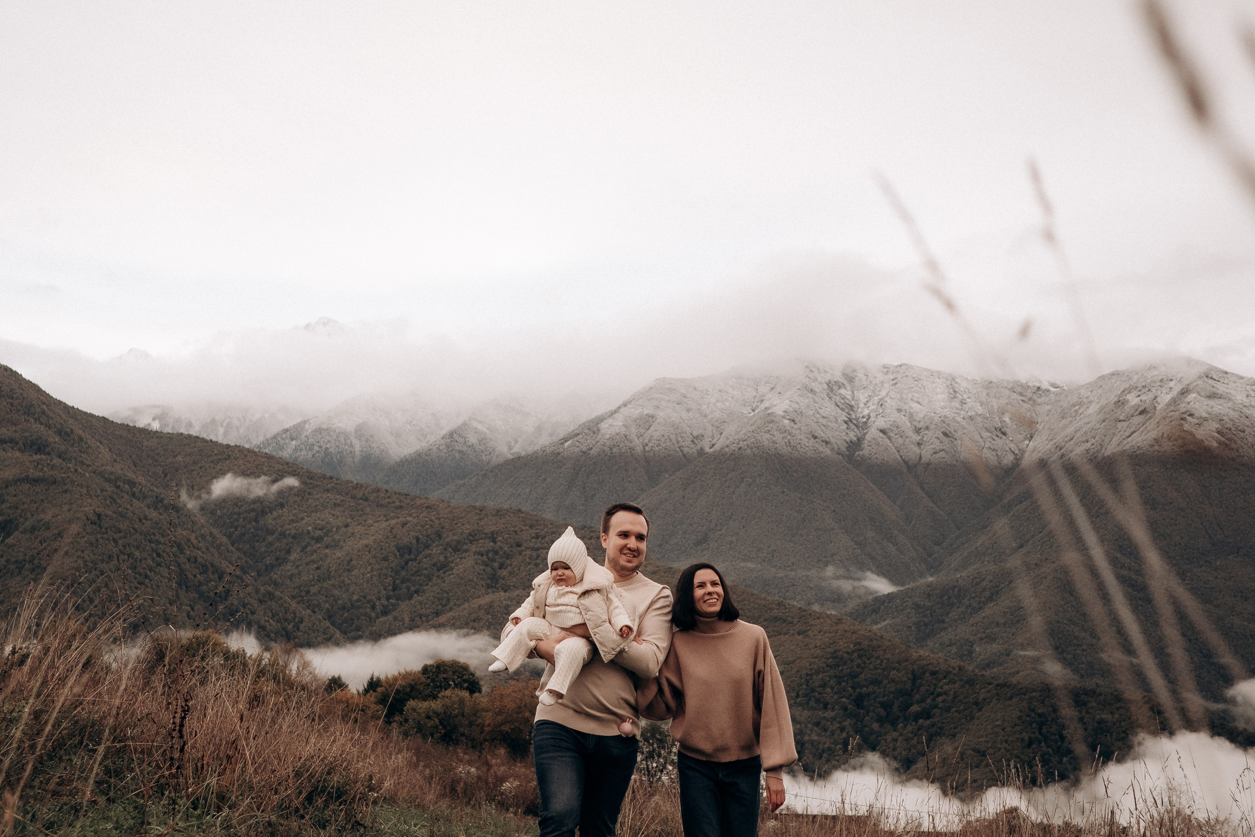 Семейные фотосессии в Сочи, Сириус и на Красной поляне. Семейный, свадебный фотограф Сочи, Адлер, Красная поляна
