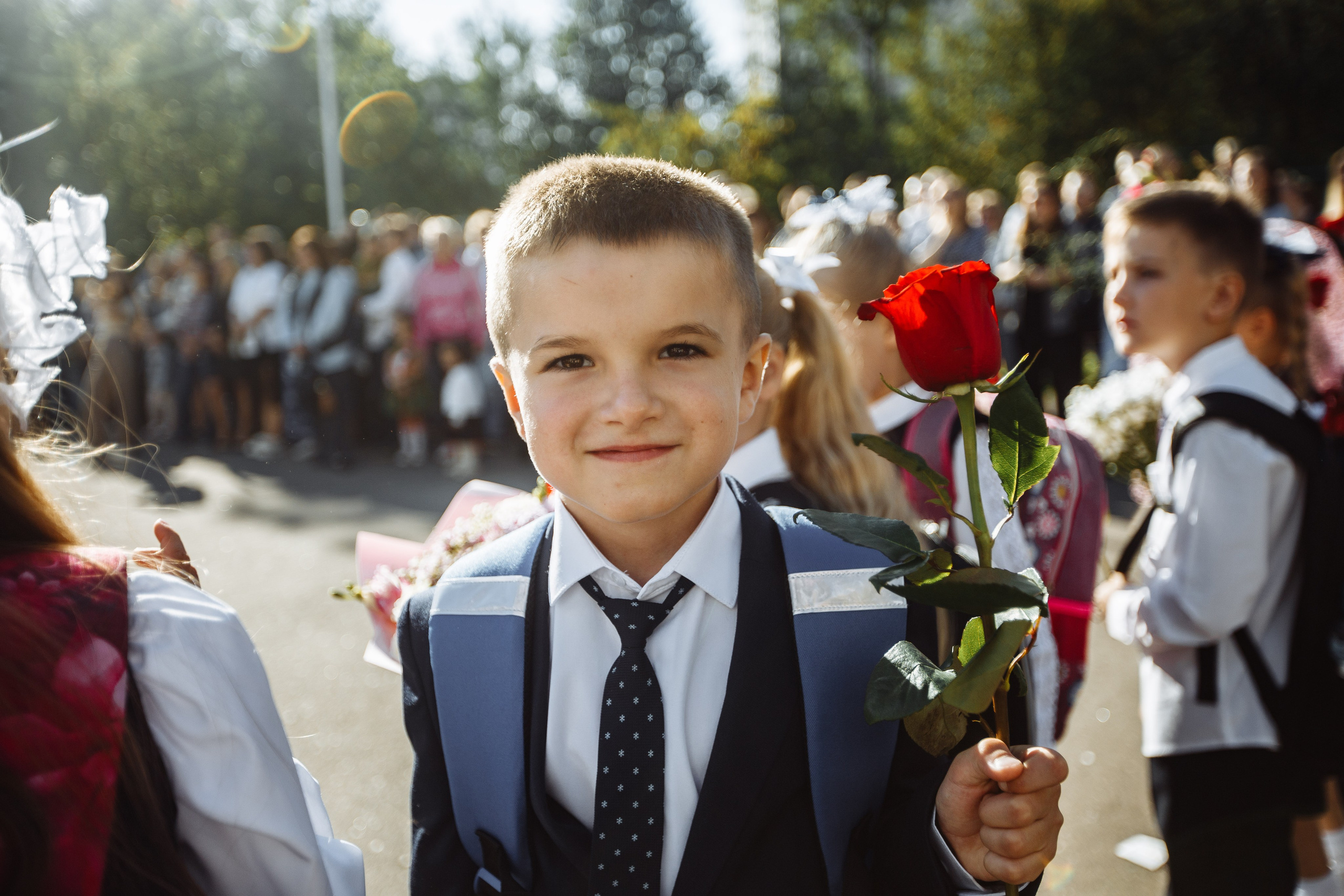 Фотограф на первое сентября в школу, забронировать дату съёмки можно здесь