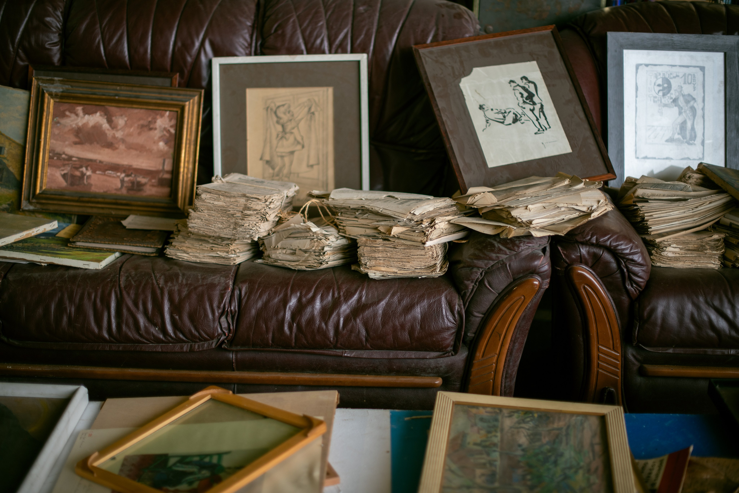 Anna. Antique Dealer. Documentary family photography in Barcelona and beyond