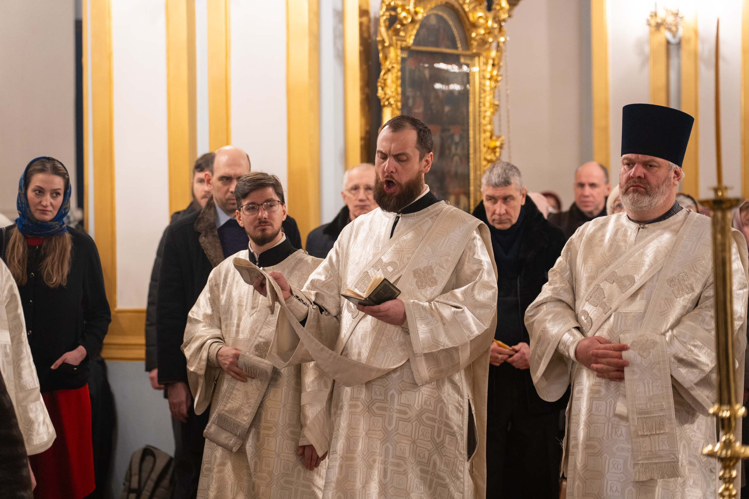Праздничное бдение в Николо-Богоявленском морском соборе. НИКОЛО-БОГОЯВЛЕНСКИЙ МОРСКОЙ СОБОР