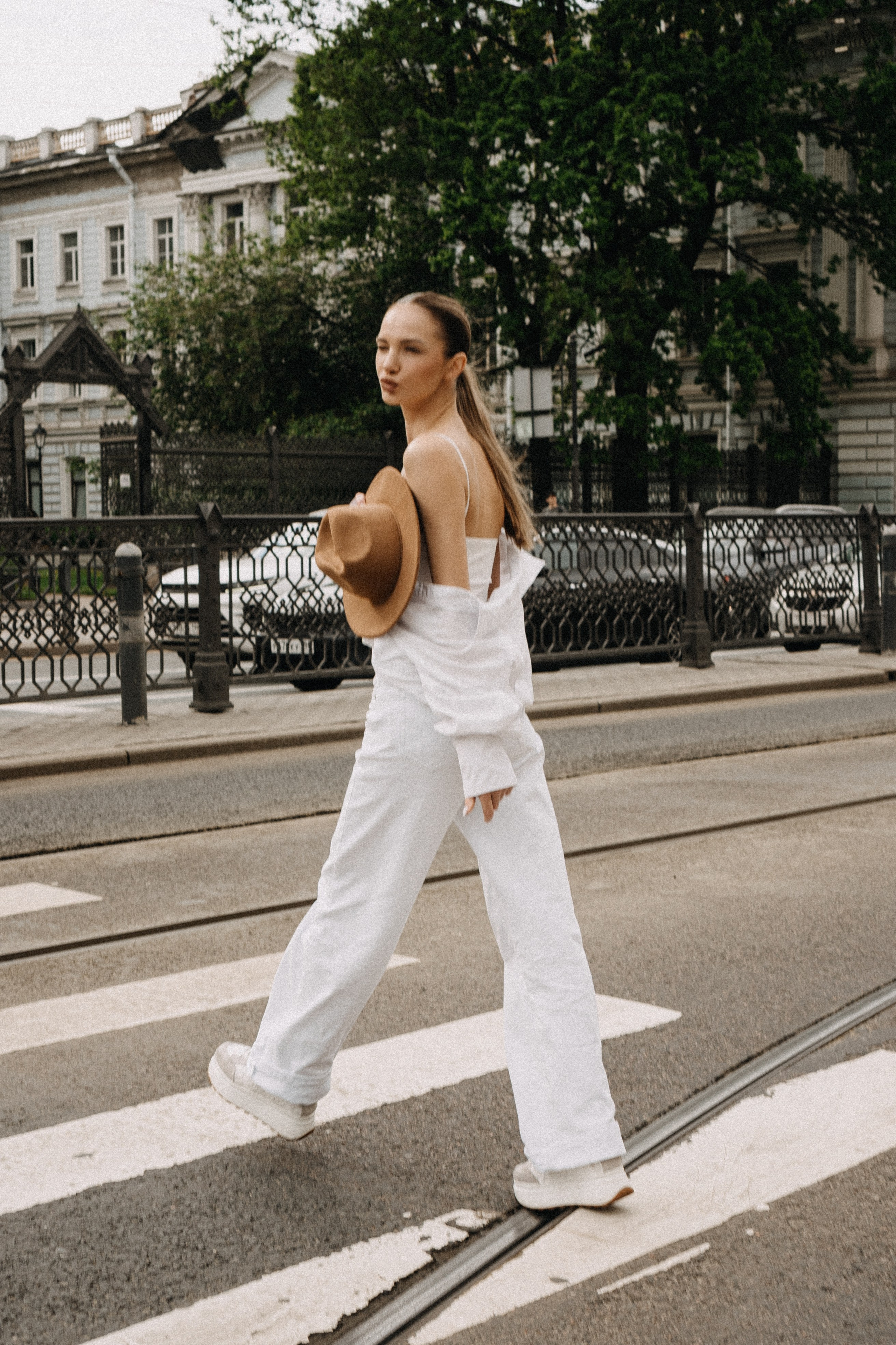 МЫ ГУЛЯЛИ ПРО КРЫШАМ ПИТЕРА. Профессиональный фотограф, Санкт-Петербург — Виктория Богомолова