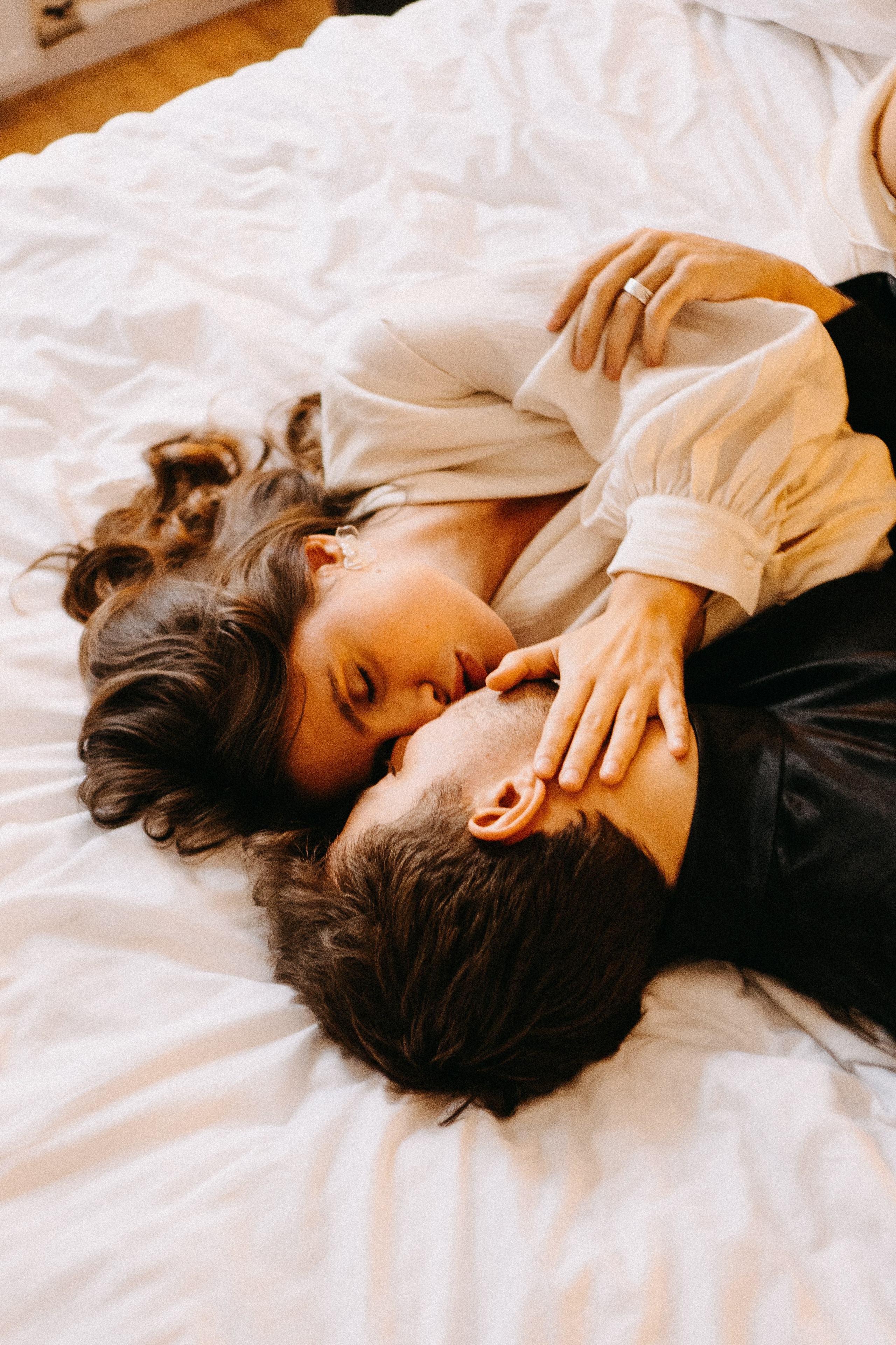 СБОРЫ ЖЕНИХА И НЕВЕСТЫ В УЮТНОЙ КВАРТИРЕ В ЦЕНТРЕ САНТК-ПЕТЕРБУРГА. Профессиональный фотограф, Санкт-Петербург — Виктория Богомолова