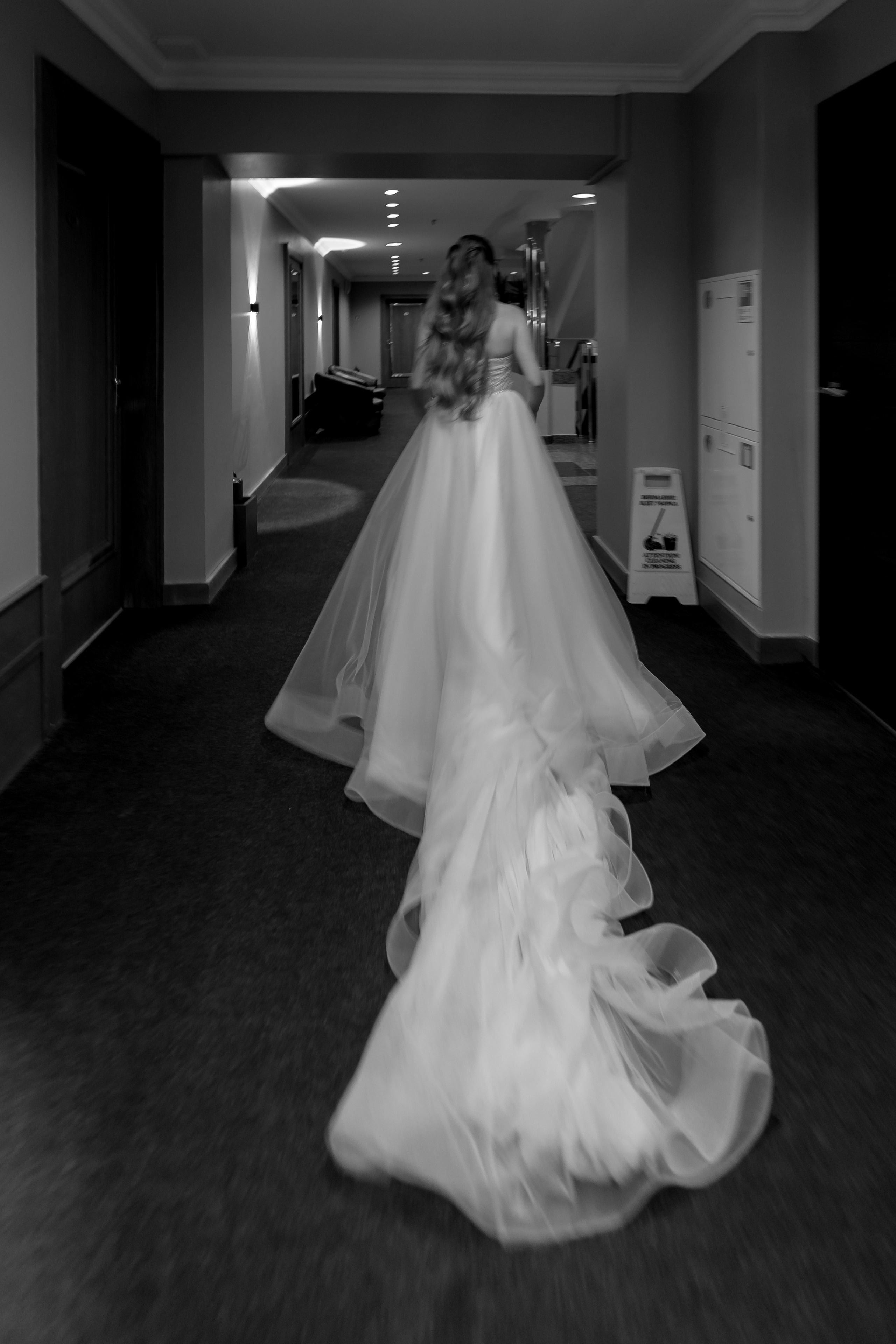 СВАДЕБНАЯ СЬЕМКА СБОРОВ В ОТЕЛЕ И ВЫЕЗД НА ЦЕРЕМОНИЮ (СНЯТО В СИБИРЕ В НИЖНЕВАРТОВСКЕ)М. Профессиональный фотограф, Санкт-Петербург — Виктория Богомолова