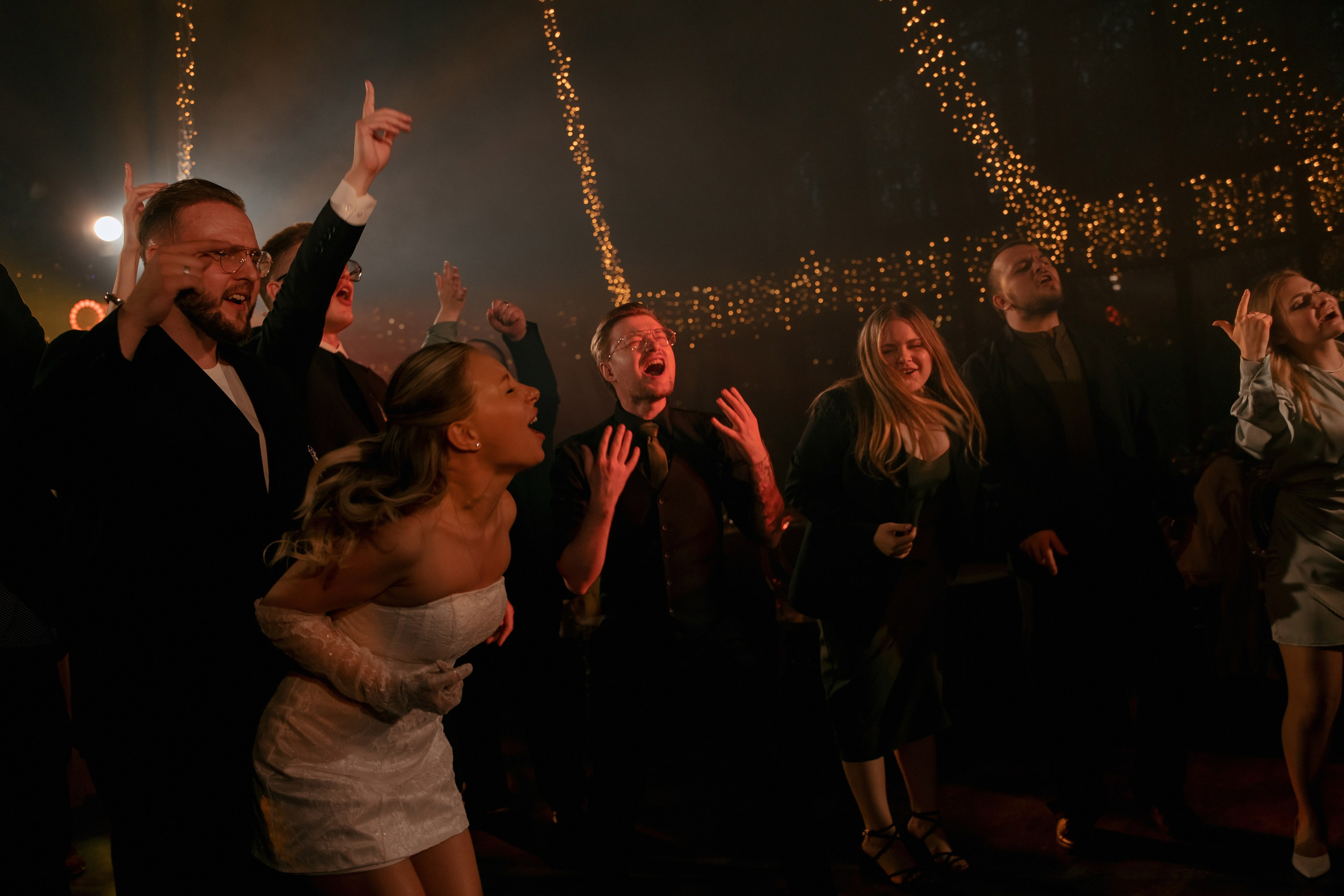 ЛЕС Event House выездная регистрация и свадебный банкет на площадке ЛЕС. Свадебный фотограф Москва