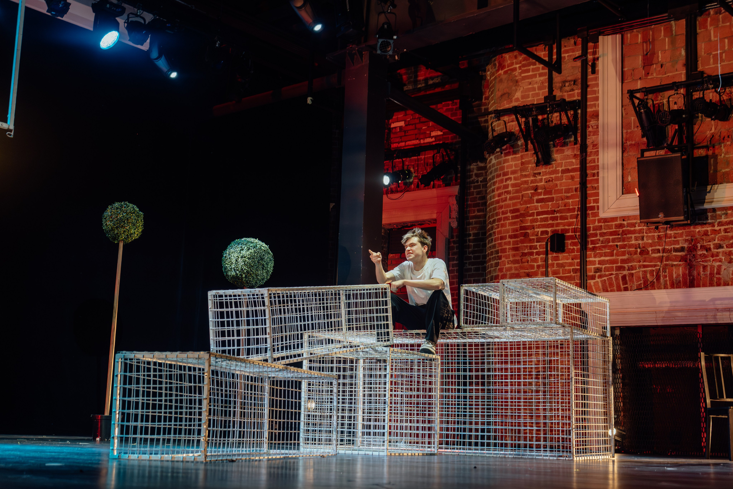 Сначала театр — театр с начала. «Дикарь». Никита Скрипник — ТЕАТР В СТИЛЕ ФЭШН