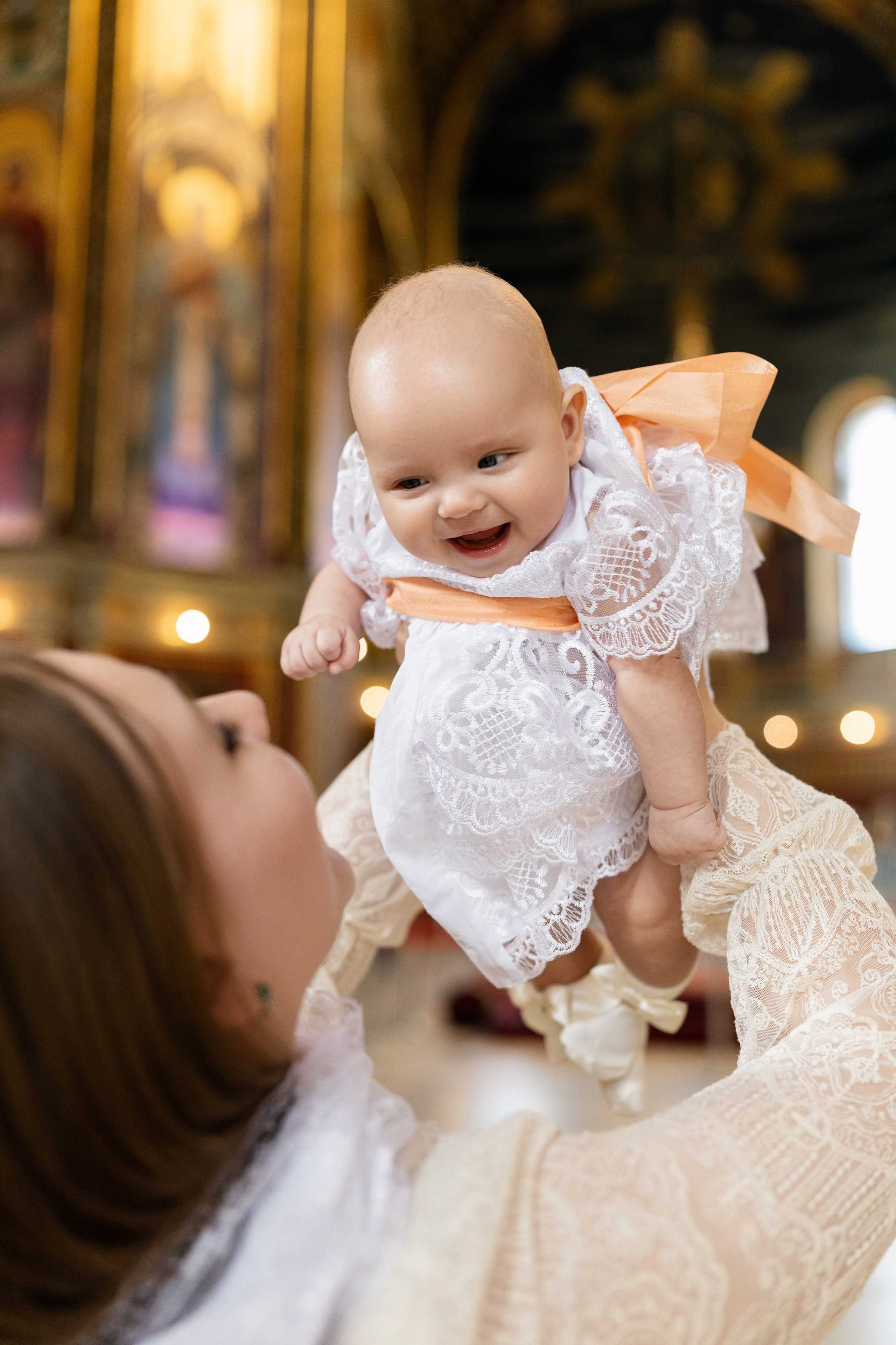 Крещение Миланы в Соборе Вознесения Господня Новочеркасск. Анастасия Безуглова- свадебный фотограф в Таганроге