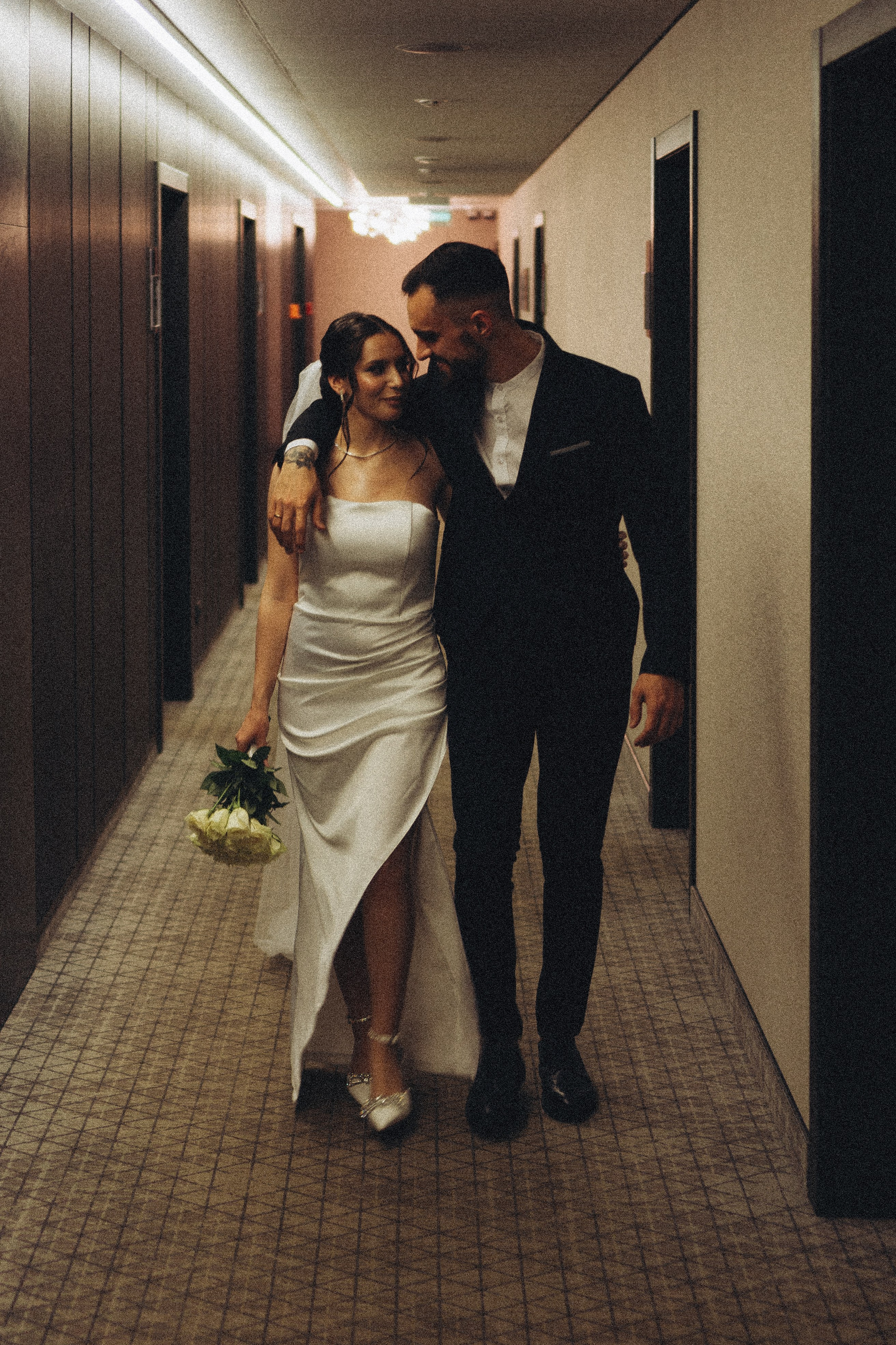 СВАДЕБНАЯ СЬЕМКА СБОРОВ ЖЕНИХА И НЕВЕСТЫ В ОТЕЛЕ И ТАКЖЕ ФОТОСЕССИИЯ В ОТЕЛЕЕ МЕГАПОЛИС БРЯНСК. Профессиональный фотограф, Санкт-Петербург — Виктория Богомолова