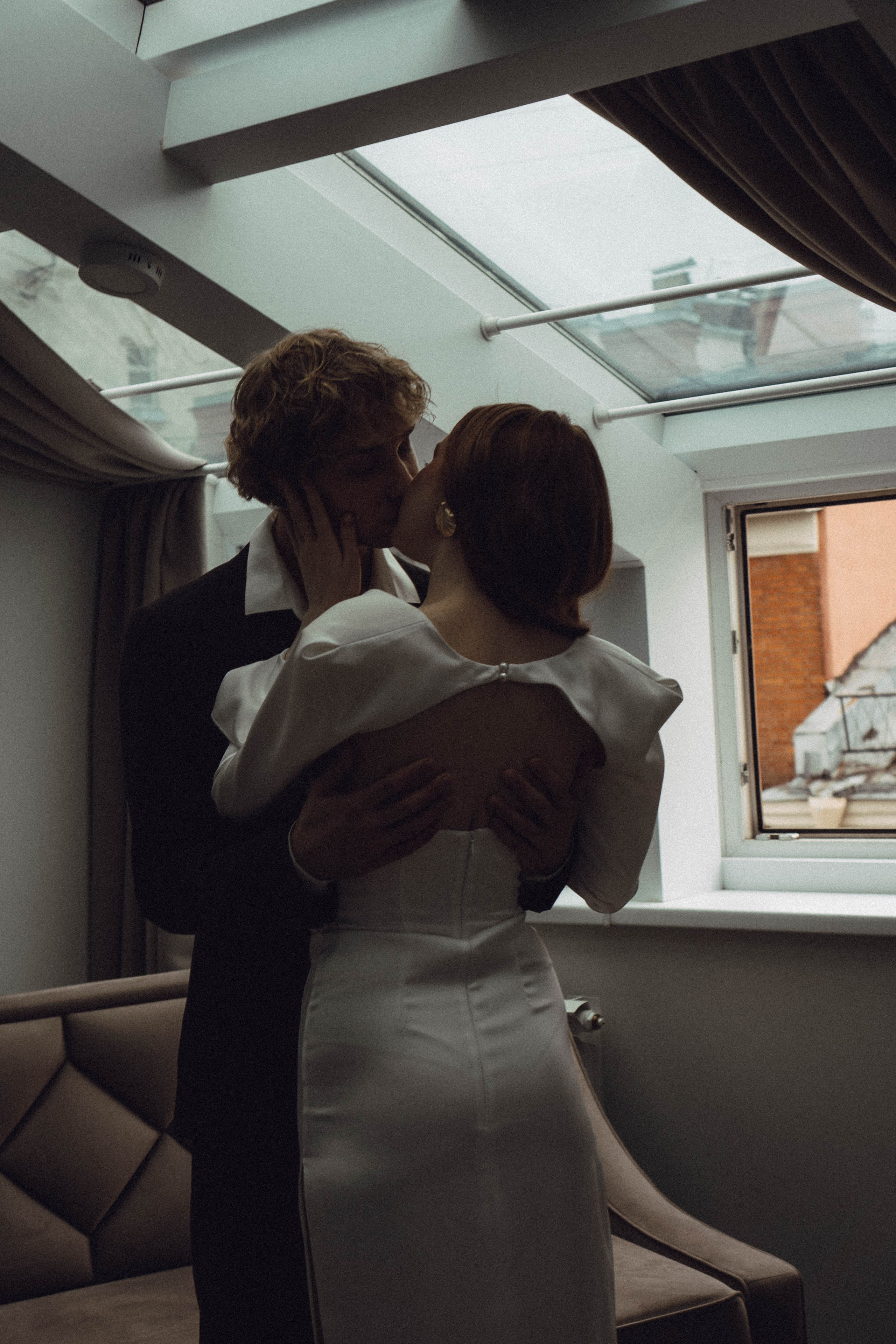 СВАДЕБНАЯ СЬЕМКА В ОТЕЛЕ. СБОРЫ ЖЕНИХА И НЕВЕСТЫ И ТАКЖЕ ТОР И ПОДГОТОВКА К ПРОГУЛКЕ. Профессиональный фотограф, Санкт-Петербург — Виктория Богомолова