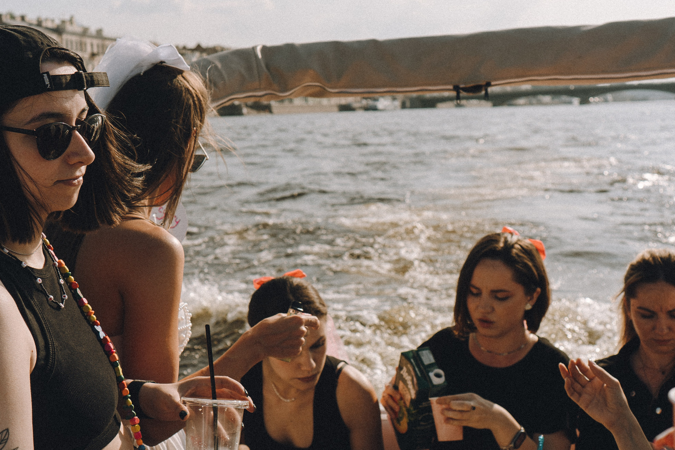 ДЕВИЧНИК НА КАТЕРЕ. Профессиональный фотограф, Санкт-Петербург — Виктория Богомолова