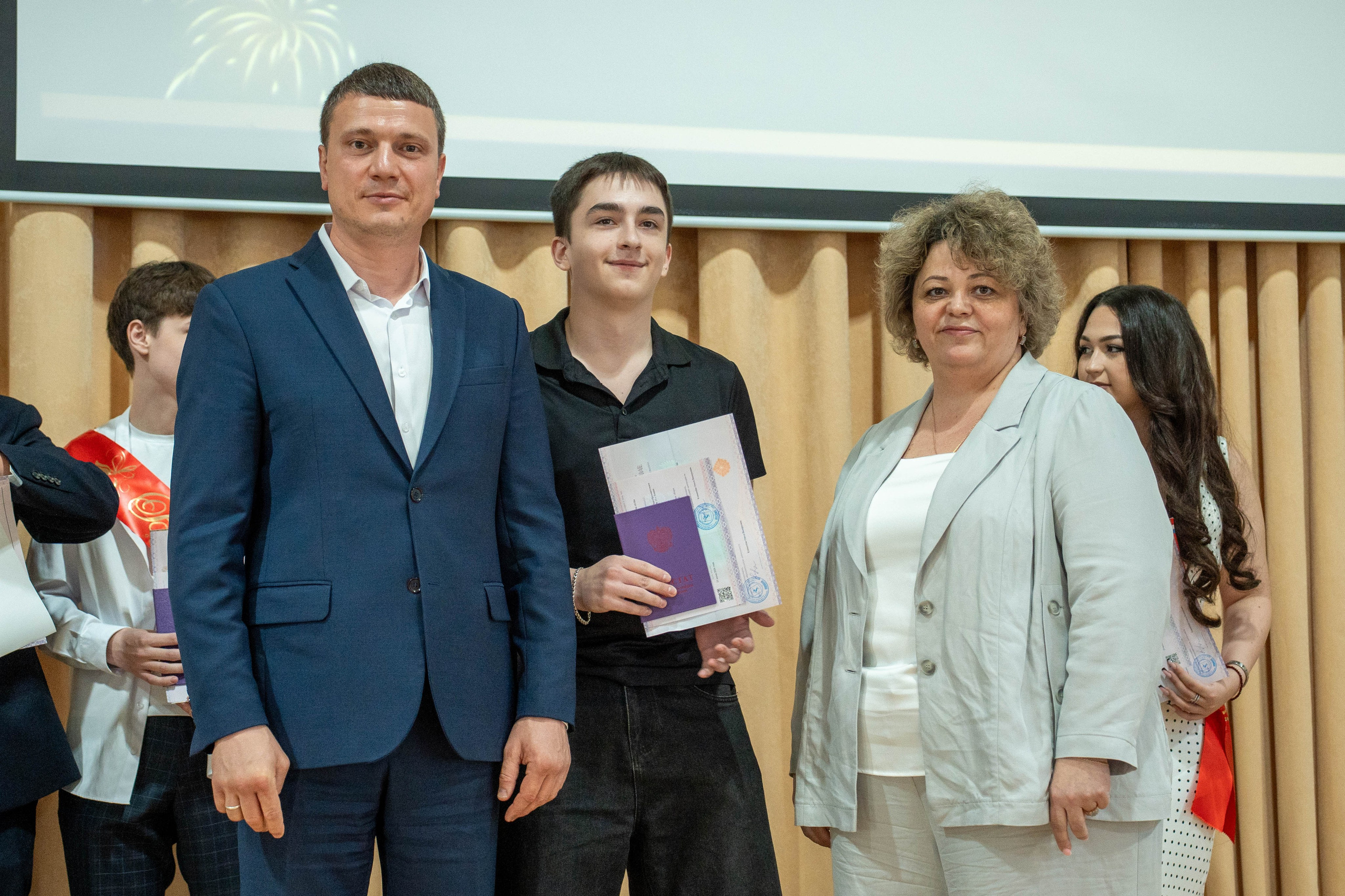 Выпускной 26.06.2026. Коммерческий и художественный фотограф и видеограф в Москве Арсений Тургенев