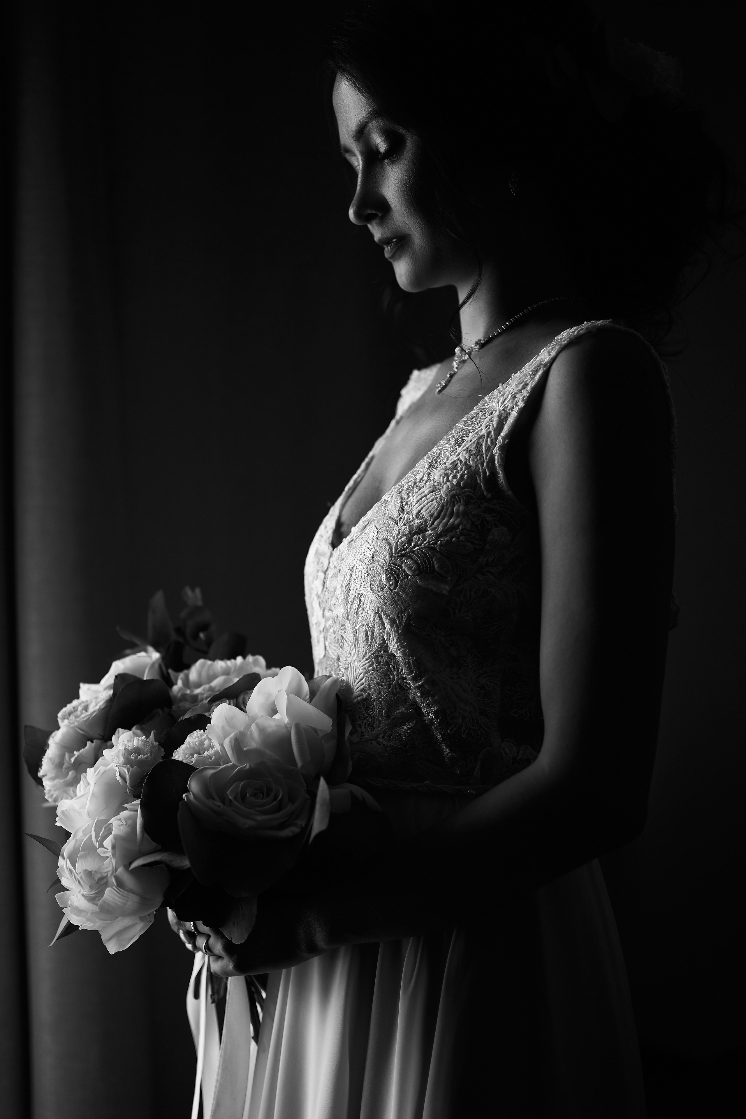 черно-белый портрет невесты