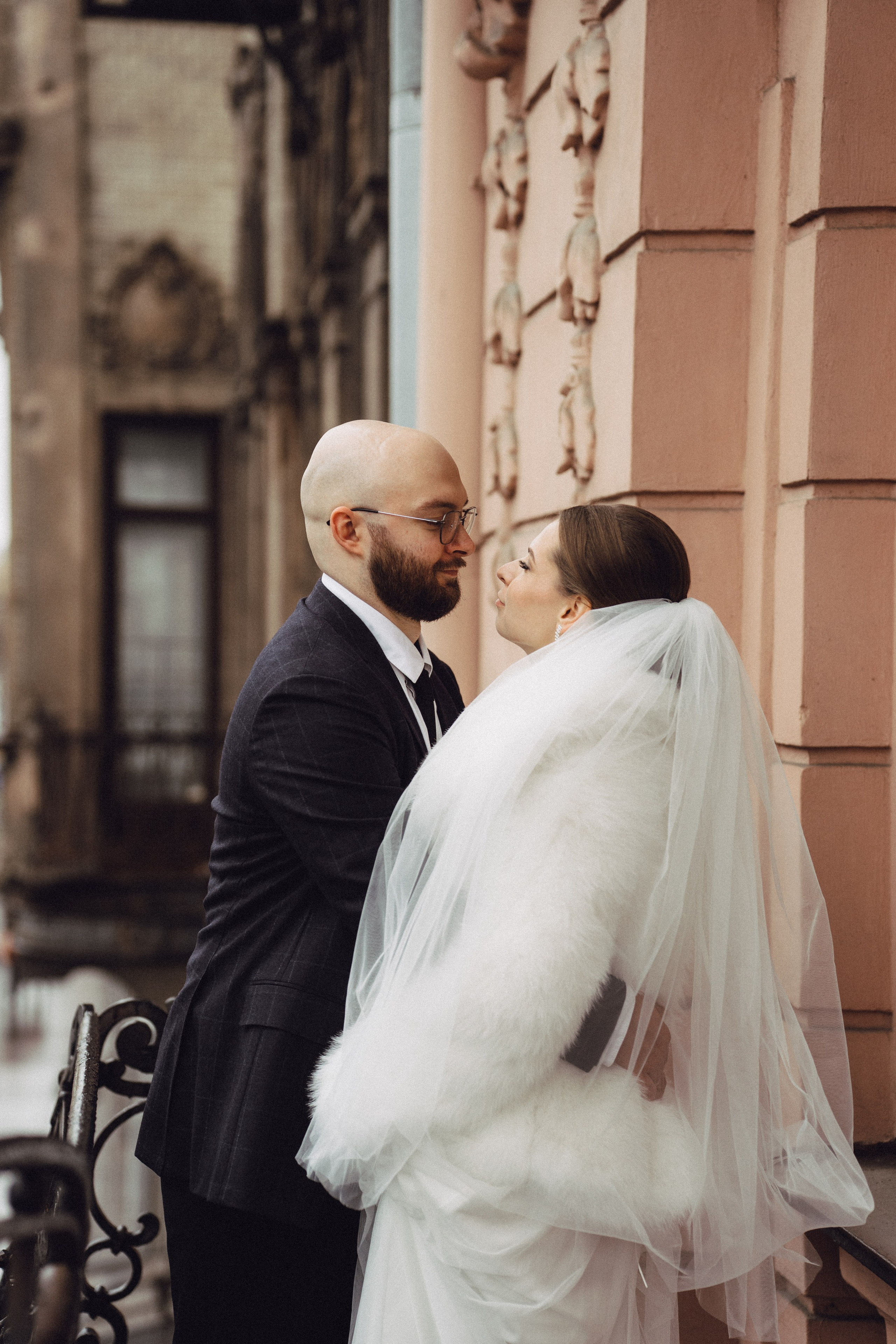 СВАДЕБНАЯ СЬЕМКА ВО ВТОРОМ ДВОРЦЕ (ДЕКАБРЬ) ТАКЖЕ СЬЕМКА В СТУДИИ НА ЧЕРНЫШЕВСКОЙ. Профессиональный фотограф, Санкт-Петербург — Виктория Богомолова